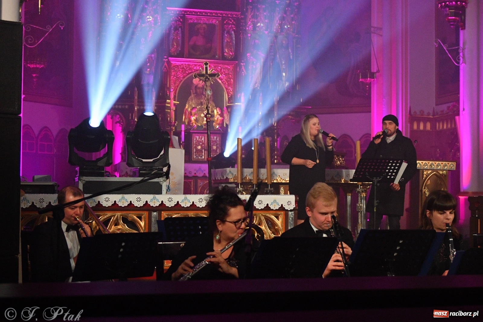 Zdjęcie w galerii na portalu naszraciborz.pl: Totus Tuus. Koncert papieski na Ostrogu [WIDEO] wiadomości z regionu
