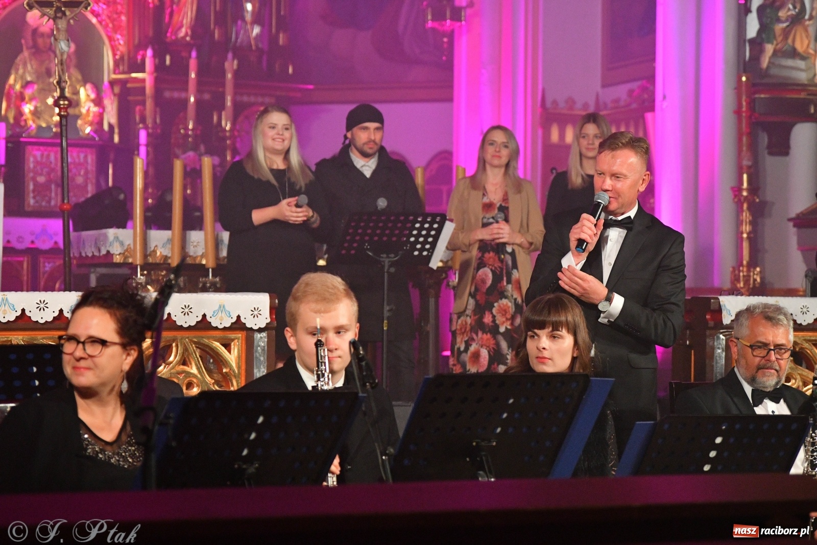 Zdjęcie w galerii na portalu naszraciborz.pl: Totus Tuus. Koncert papieski na Ostrogu [WIDEO] wiadomości z regionu