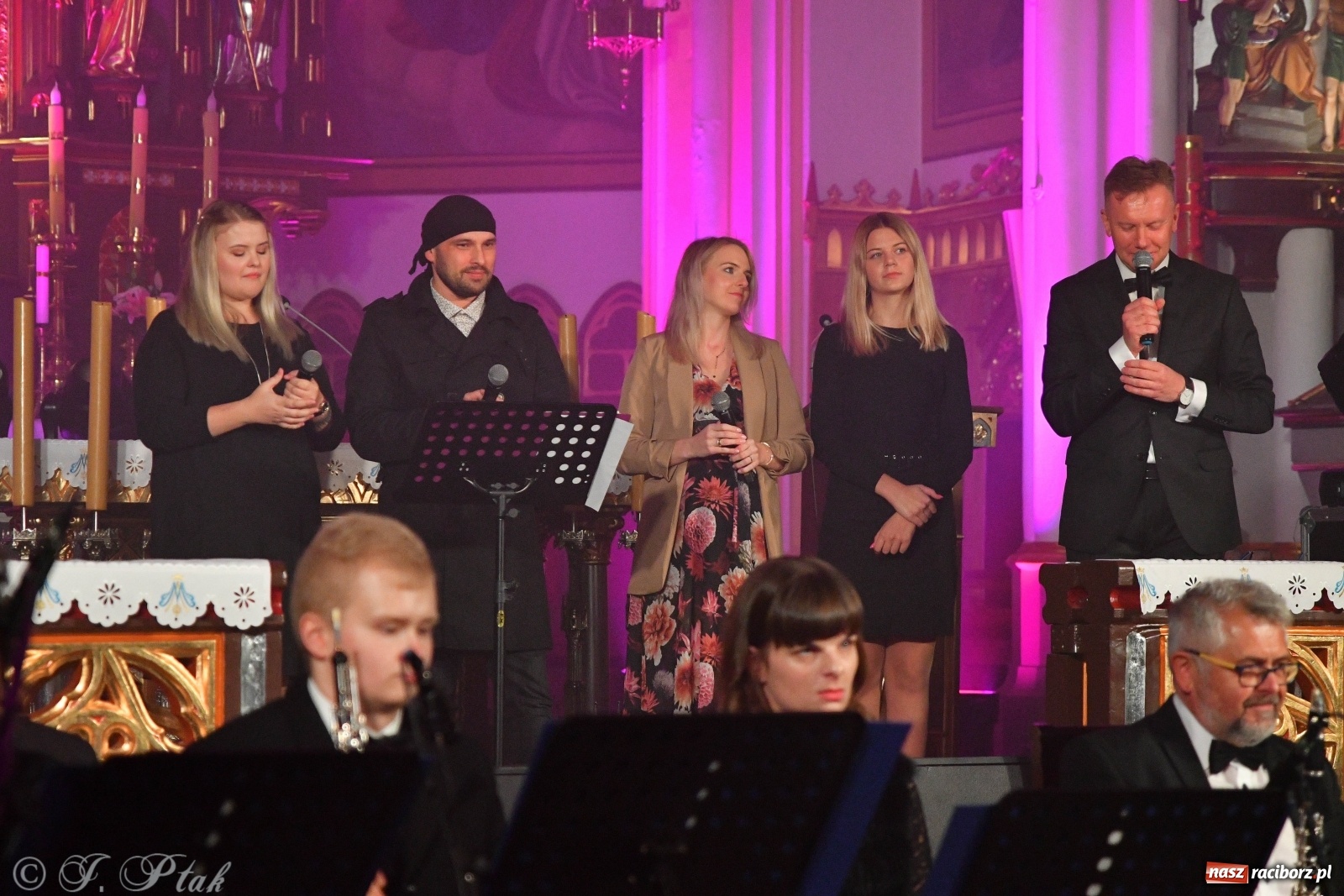 Zdjęcie w galerii na portalu naszraciborz.pl: Totus Tuus. Koncert papieski na Ostrogu [WIDEO] wiadomości z regionu