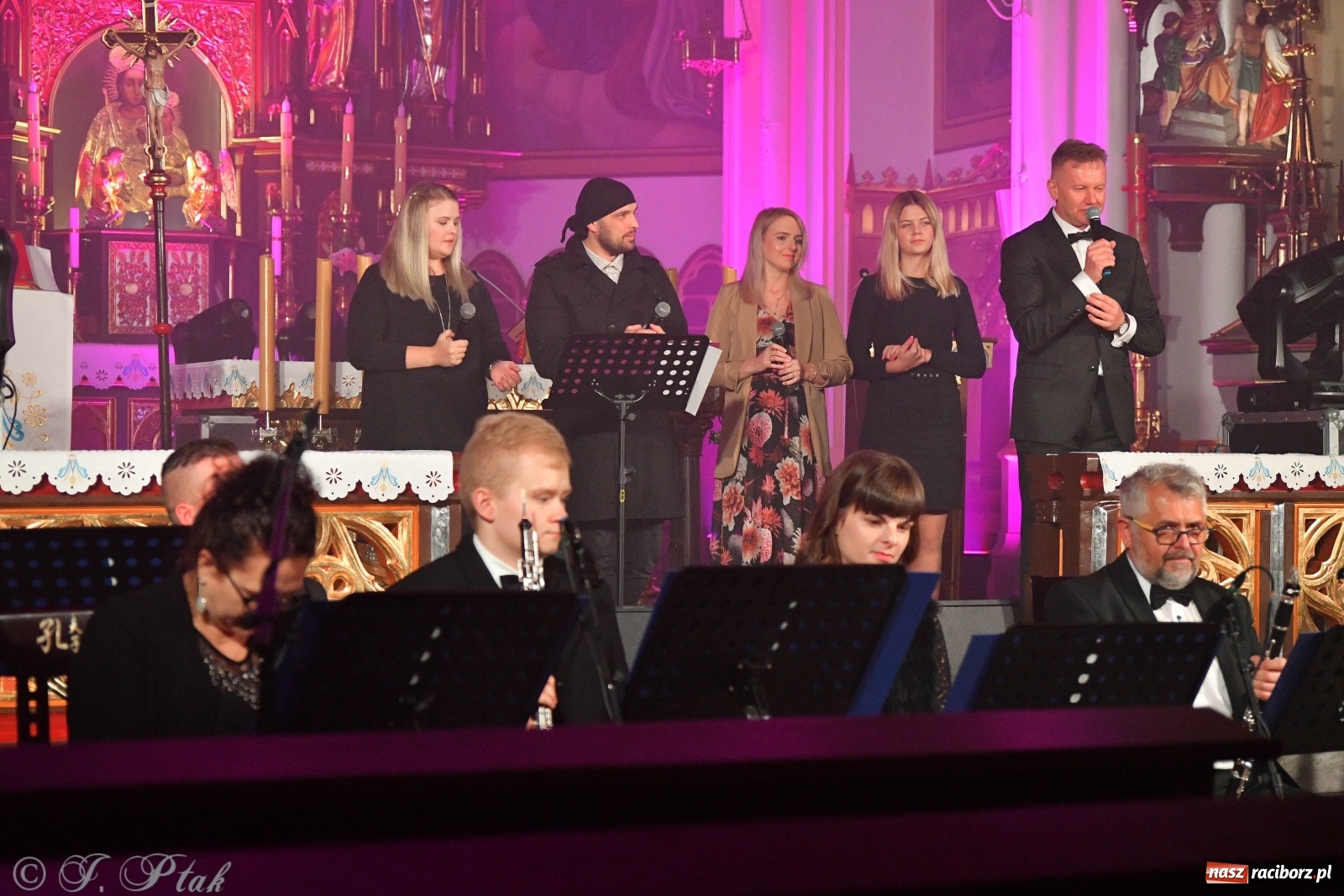 Zdjęcie w galerii na portalu naszraciborz.pl: Totus Tuus. Koncert papieski na Ostrogu [WIDEO] wiadomości z regionu