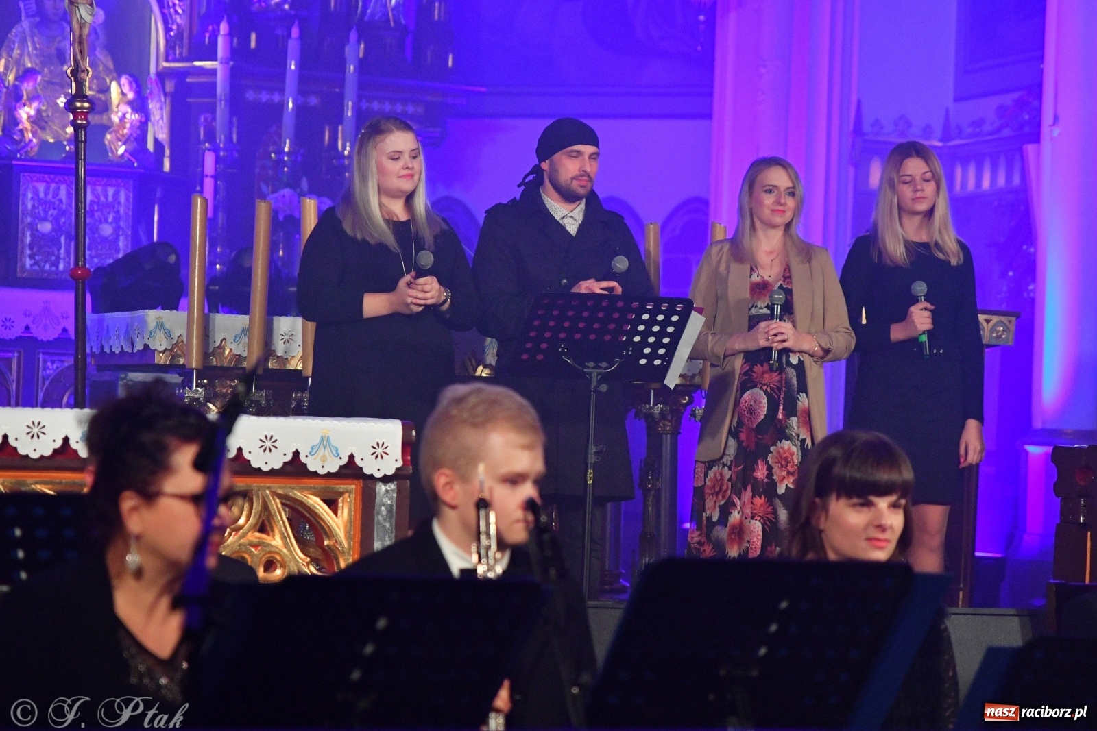 Zdjęcie w galerii na portalu naszraciborz.pl: Totus Tuus. Koncert papieski na Ostrogu [WIDEO] wiadomości z regionu