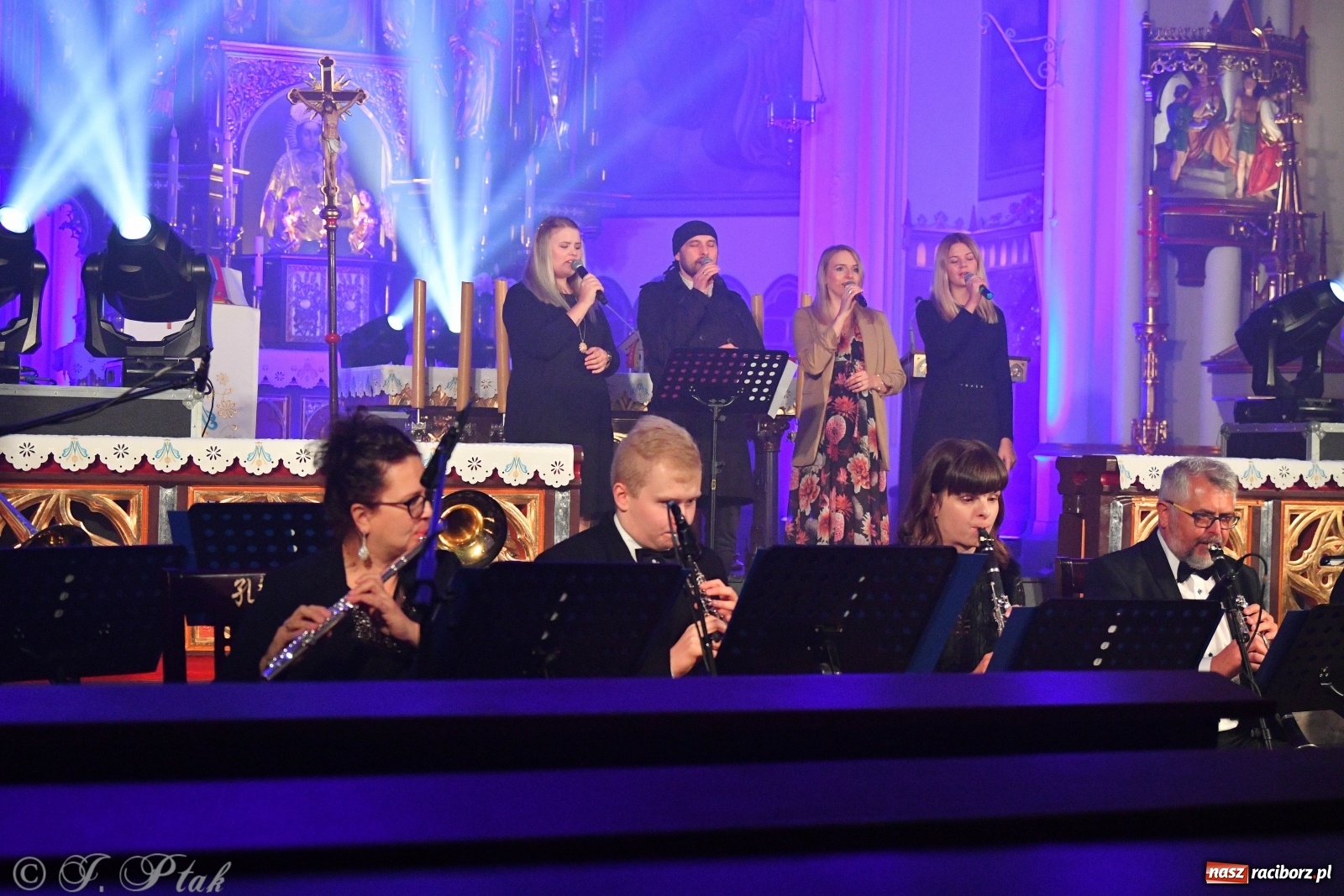 Zdjęcie w galerii na portalu naszraciborz.pl: Totus Tuus. Koncert papieski na Ostrogu [WIDEO] wiadomości z regionu