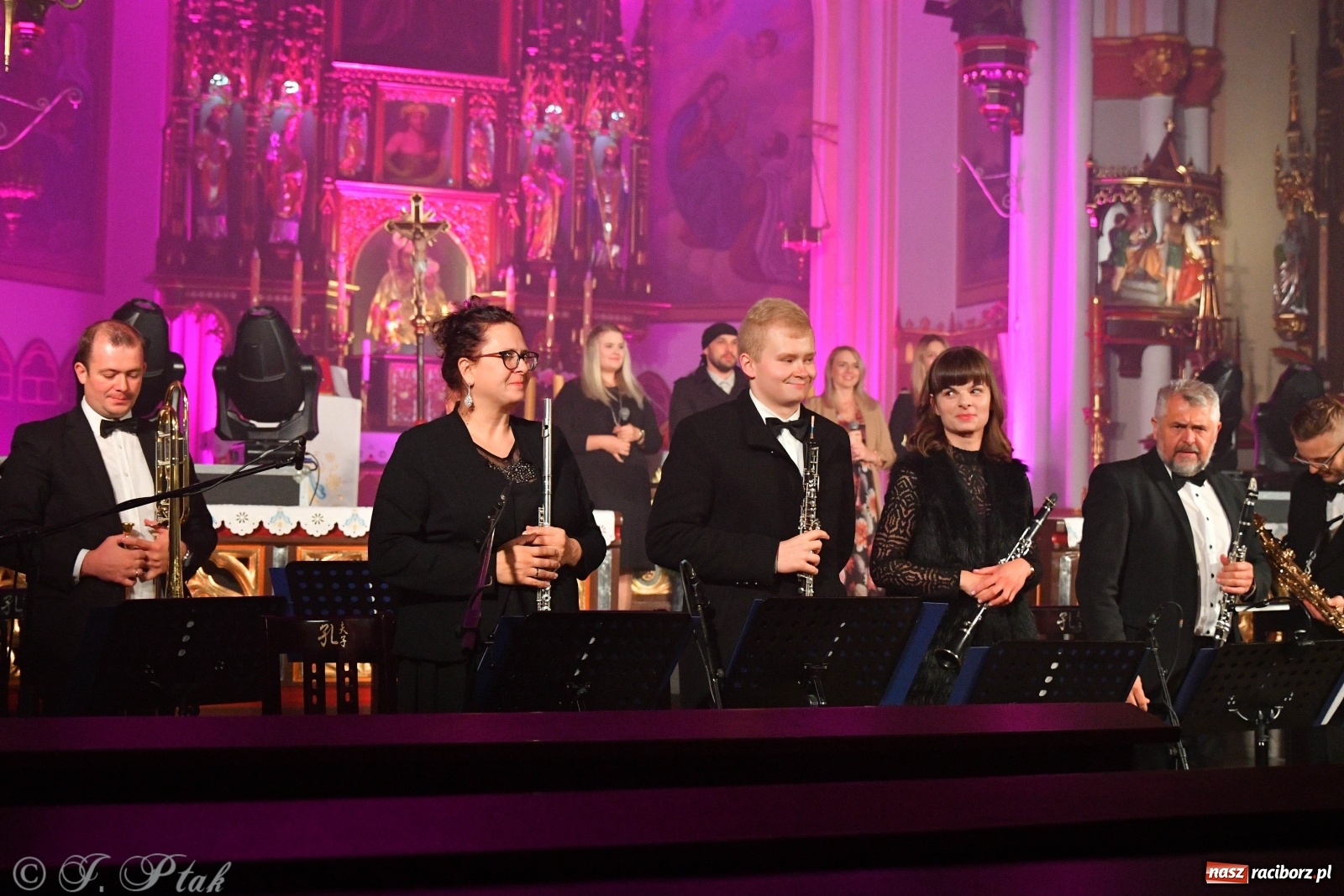 Zdjęcie w galerii na portalu naszraciborz.pl: Totus Tuus. Koncert papieski na Ostrogu [WIDEO] wiadomości z regionu