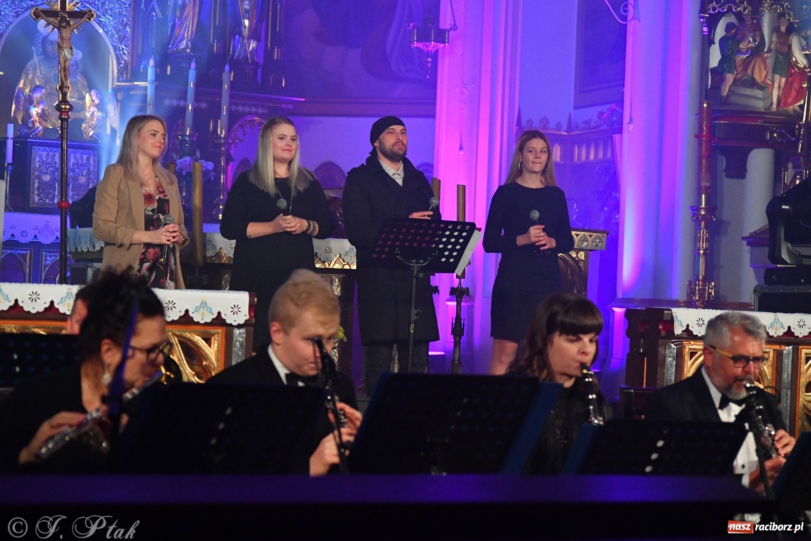 Zdjęcie w galerii na portalu naszraciborz.pl: Totus Tuus. Koncert papieski na Ostrogu [WIDEO] wiadomości z regionu