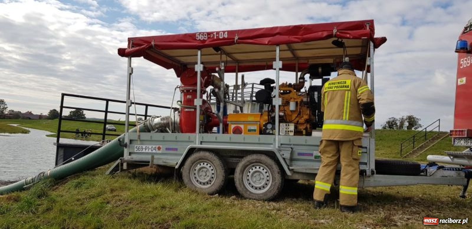 Zdjęcie w galerii na portalu naszraciborz.pl: Raport 998. Strażacki weekend pod znakiem pompowań wiadomości z regionu