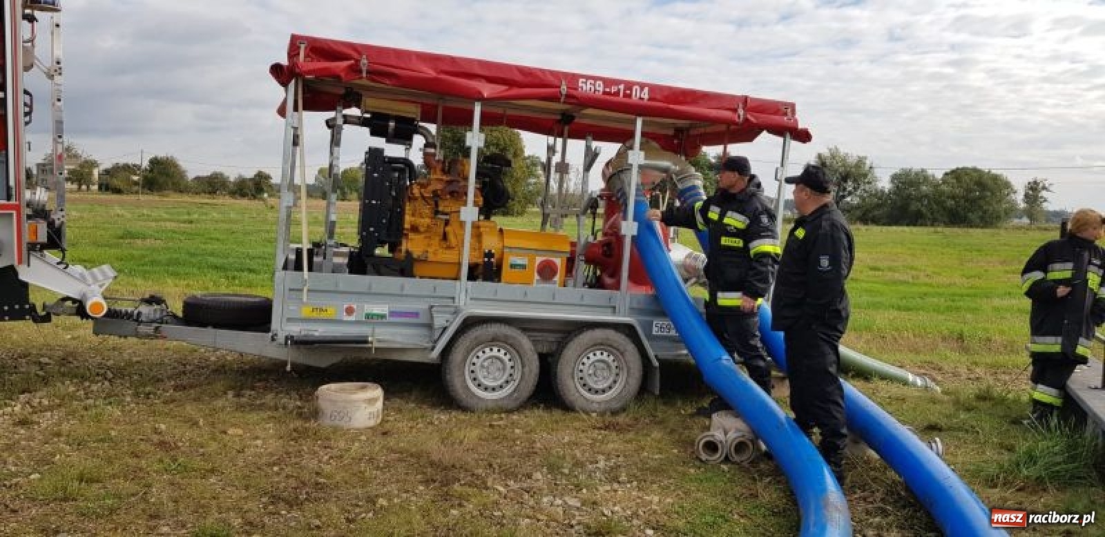 Zdjęcie w galerii na portalu naszraciborz.pl: Raport 998. Strażacki weekend pod znakiem pompowań wiadomości z regionu
