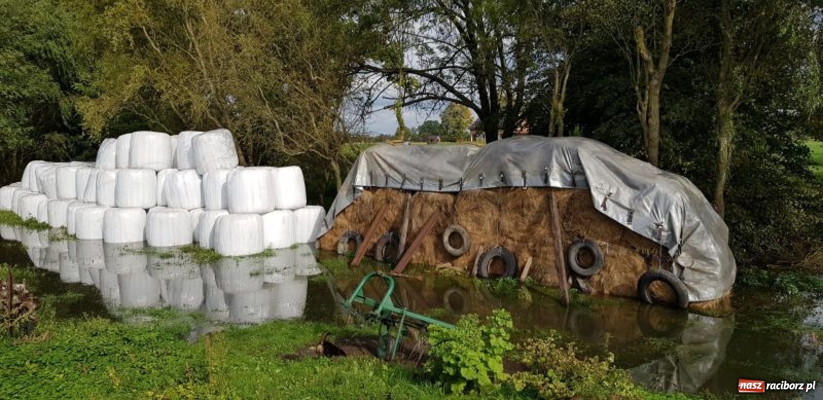 Zdjęcie w galerii na portalu naszraciborz.pl: Raport 998. Strażacki weekend pod znakiem pompowań wiadomości z regionu