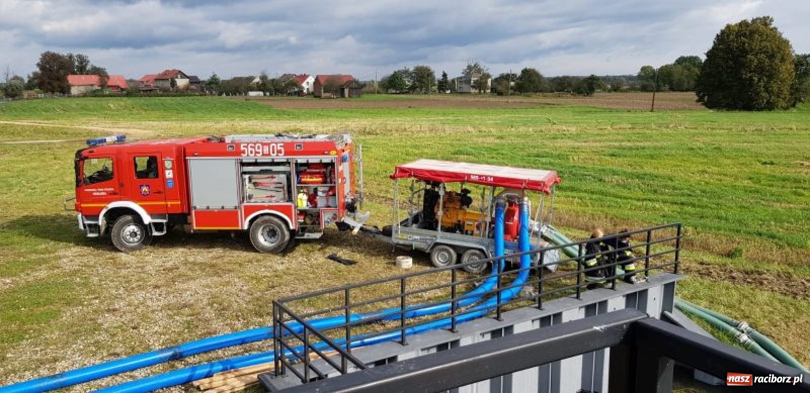 Zdjęcie w galerii na portalu naszraciborz.pl: Raport 998. Strażacki weekend pod znakiem pompowań wiadomości z regionu