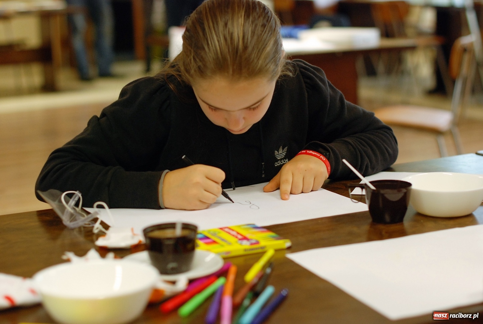 Zdjęcie w galerii na portalu naszraciborz.pl: Mała pszczoła, wielki problem. Warsztaty projektowania w Zawadzie Książęcej wiadomości z regionu