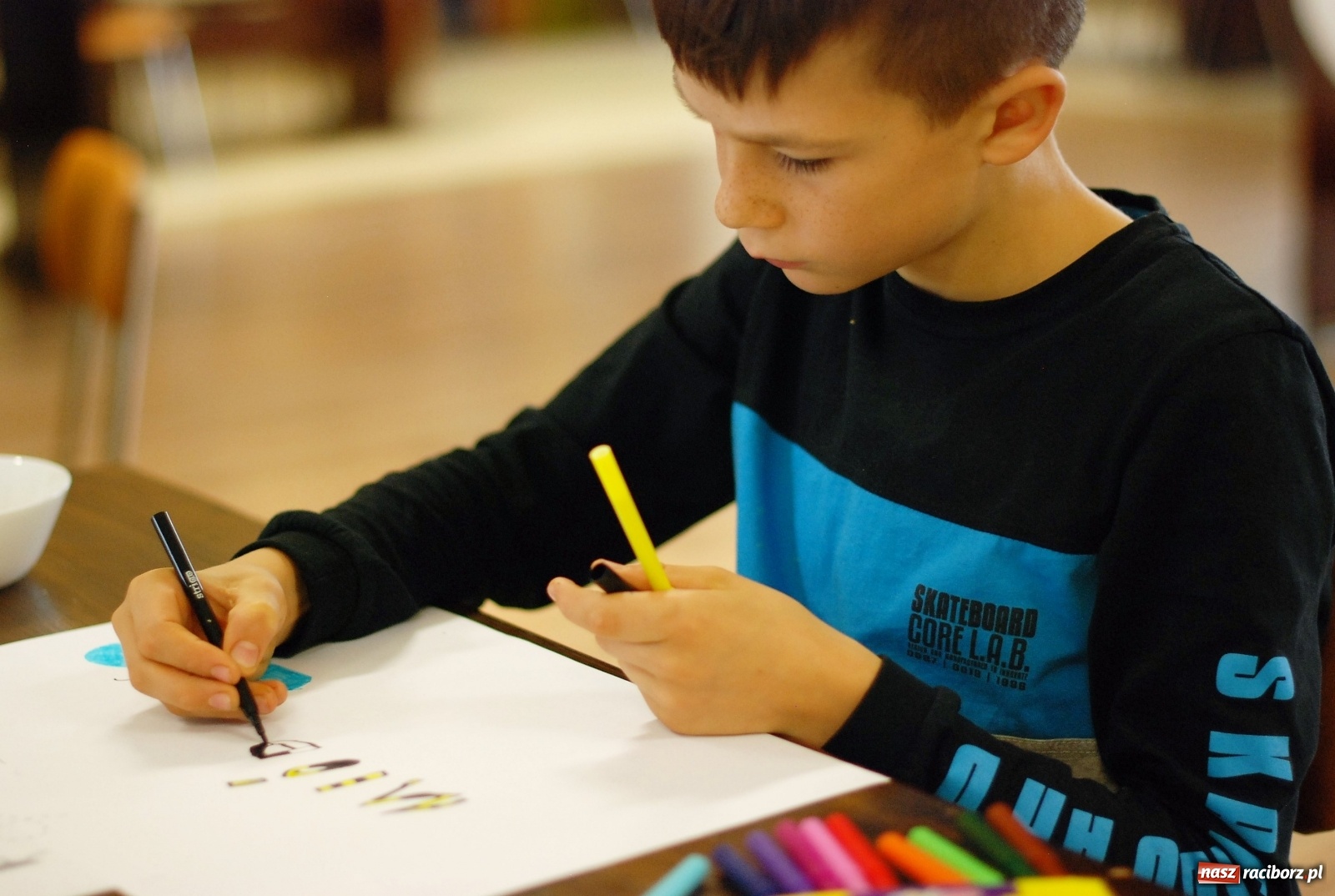 Zdjęcie w galerii na portalu naszraciborz.pl: Mała pszczoła, wielki problem. Warsztaty projektowania w Zawadzie Książęcej wiadomości z regionu