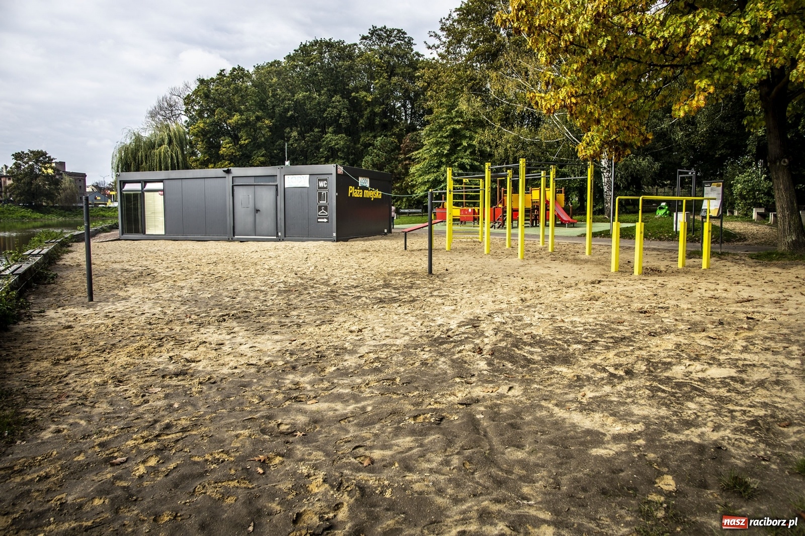 Zdjęcie w galerii na portalu naszraciborz.pl: Wojewoda odwołał pogotowie przeciwpowodziowe. Bulwary w opłakanym stanie wiadomości z regionu