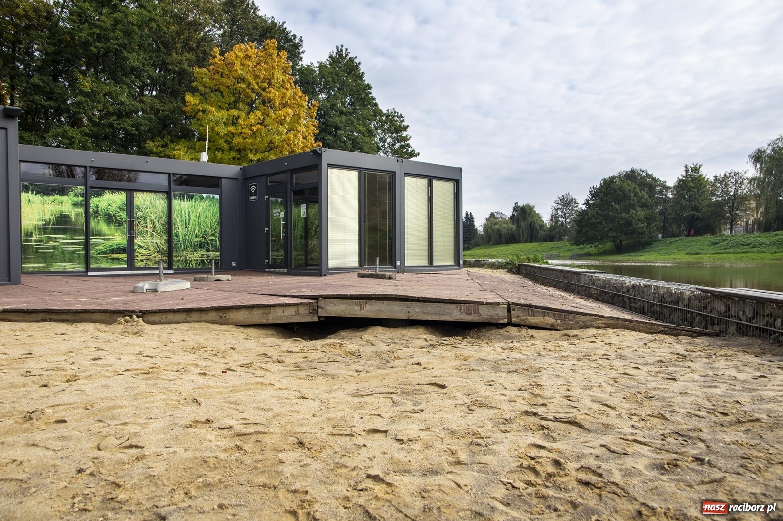 Zdjęcie w galerii na portalu naszraciborz.pl: Wojewoda odwołał pogotowie przeciwpowodziowe. Bulwary w opłakanym stanie wiadomości z regionu