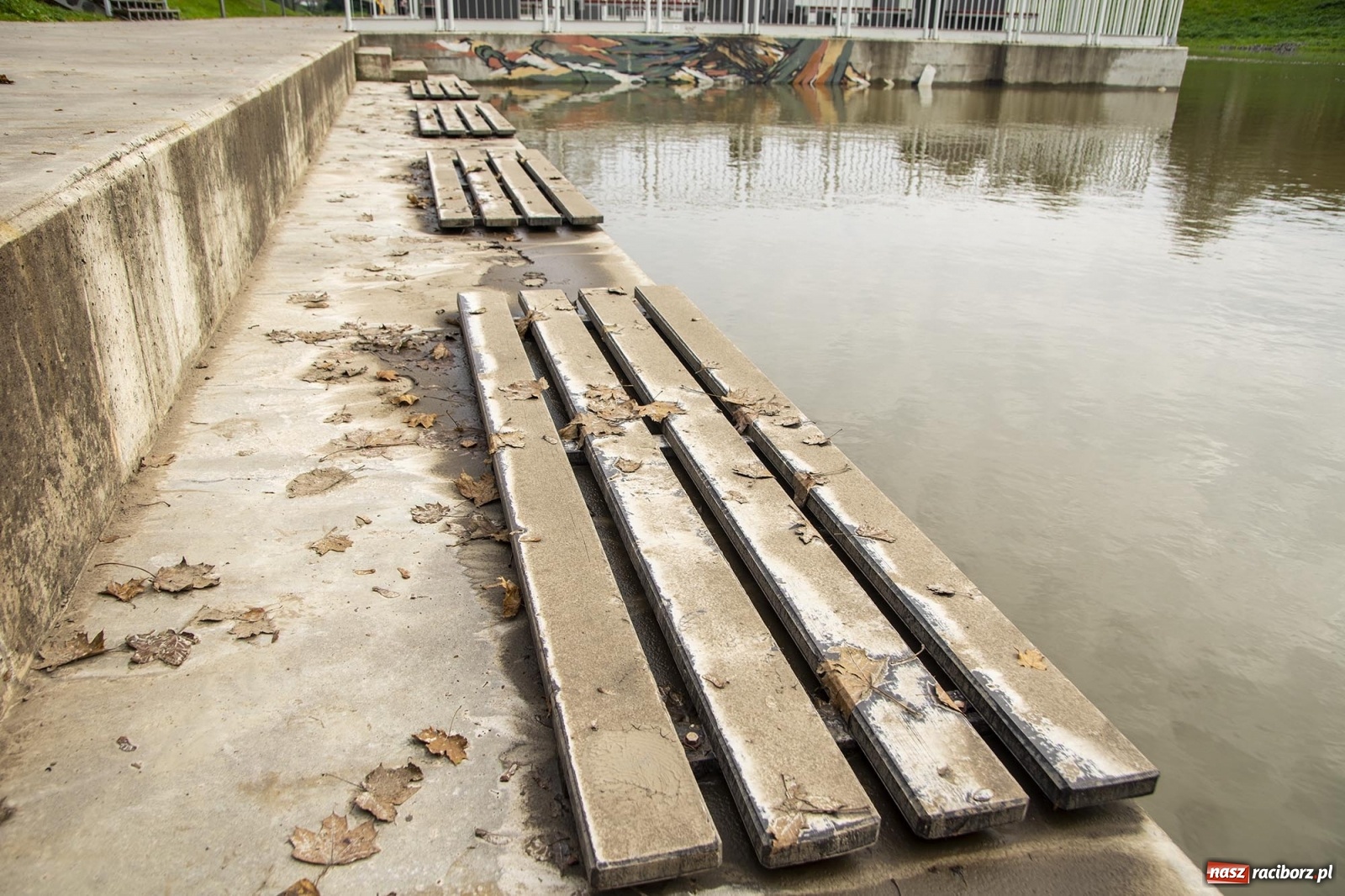 Zdjęcie w galerii na portalu naszraciborz.pl: Wojewoda odwołał pogotowie przeciwpowodziowe. Bulwary w opłakanym stanie wiadomości z regionu