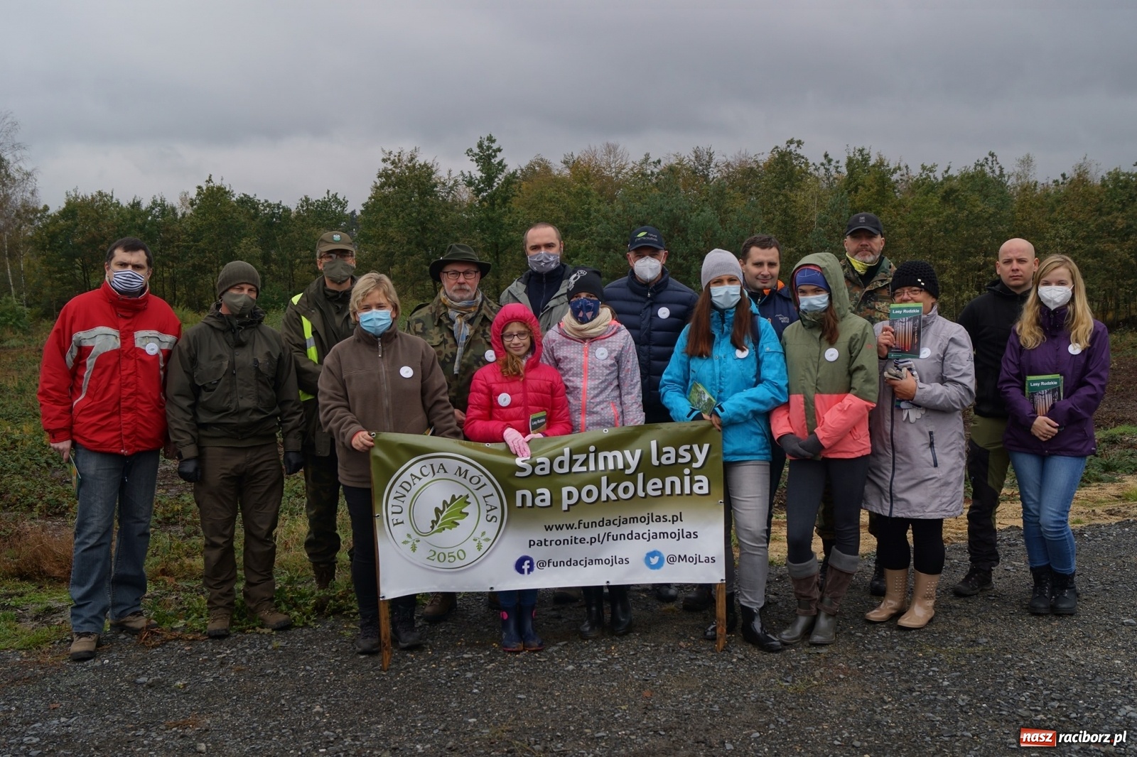 Zdjęcie w galerii na portalu naszraciborz.pl: Fundacja Mój Las posadziła w Kuźni Rac. ponad 2000 drzew  wiadomości z regionu
