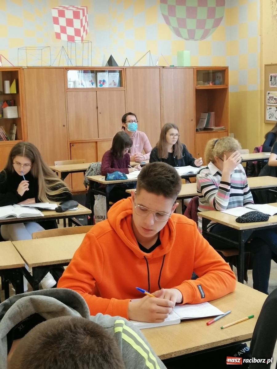 Zdjęcie w galerii na portalu naszraciborz.pl: Francuzi z pilotażową wizytą w Kasprowiczu wiadomości z regionu