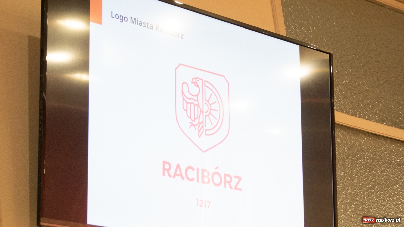 Zdjęcie w galerii na portalu naszraciborz.pl: Racibórz z nowym logo. Radni pochwalili projekt wiadomości z regionu