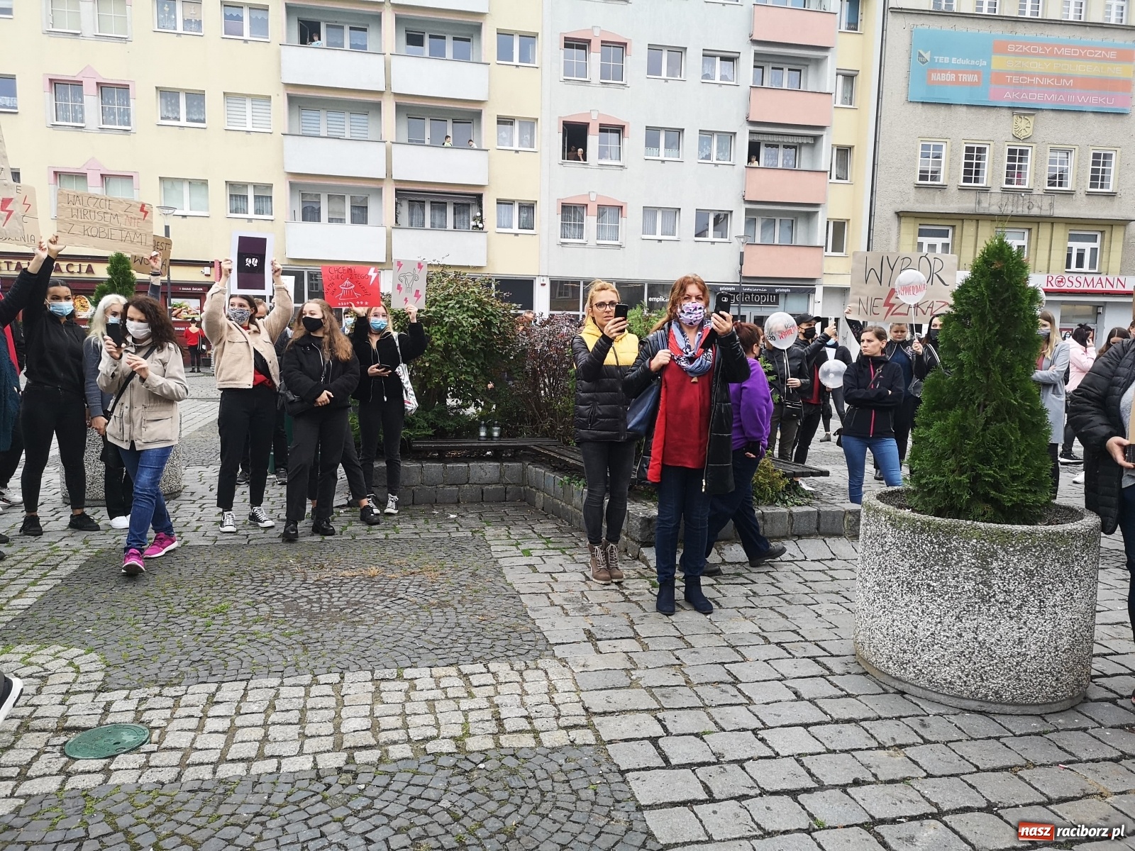 Zdjęcie w galerii na portalu naszraciborz.pl: Kraska: apeluję, by powstrzymać się od gromadzenia się, protesty mogą być bombą biologiczną. Dziś kolejny w Raciborzu  wiadomości z regionu