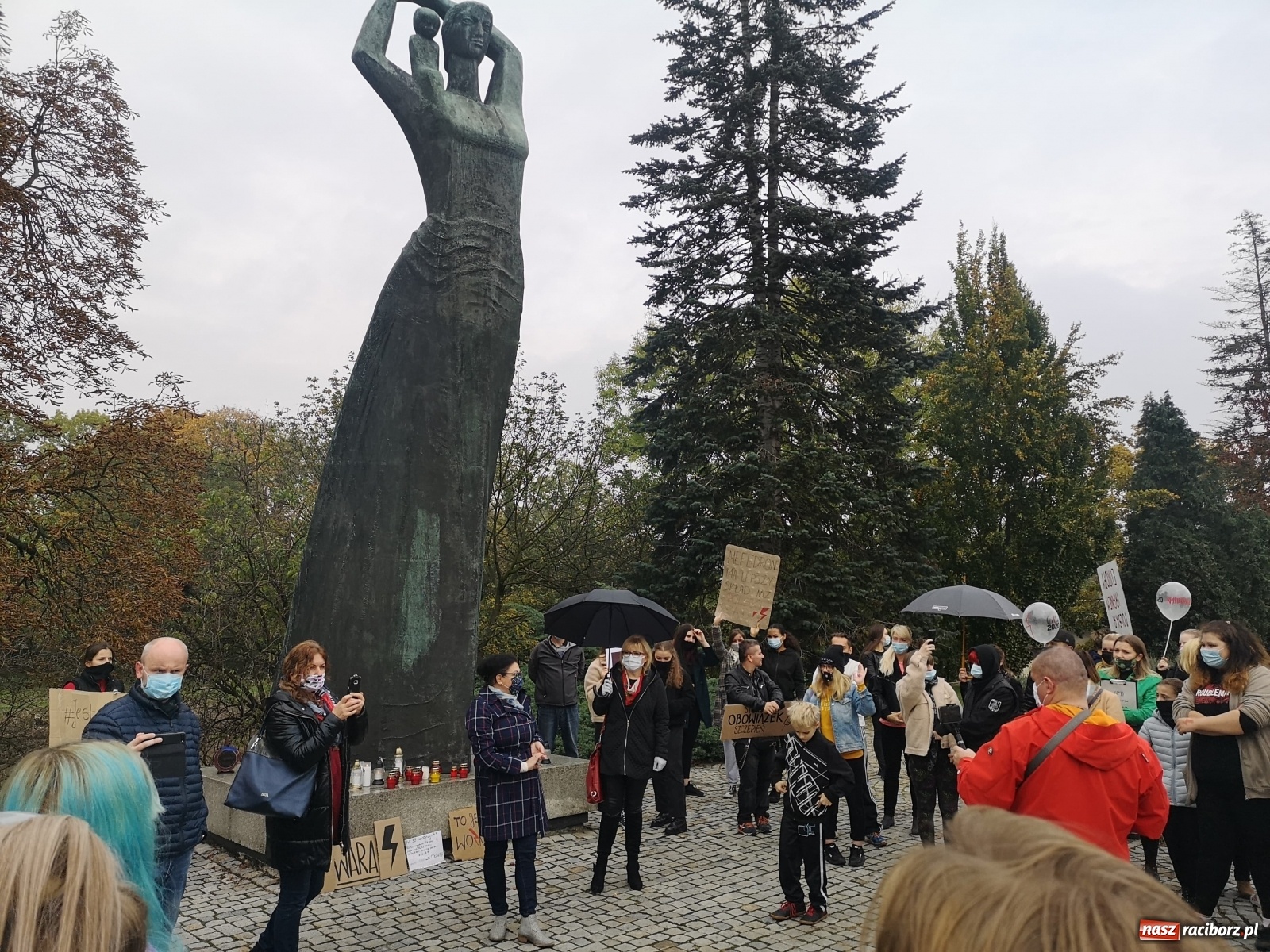 Zdjęcie w galerii na portalu naszraciborz.pl: Kraska: apeluję, by powstrzymać się od gromadzenia się, protesty mogą być bombą biologiczną. Dziś kolejny w Raciborzu  wiadomości z regionu