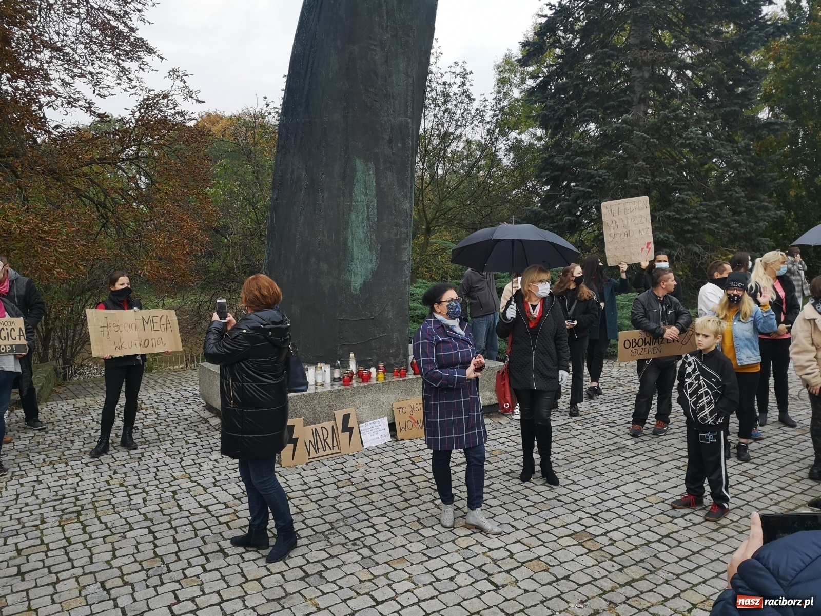 Zdjęcie w galerii na portalu naszraciborz.pl: Kraska: apeluję, by powstrzymać się od gromadzenia się, protesty mogą być bombą biologiczną. Dziś kolejny w Raciborzu  wiadomości z regionu