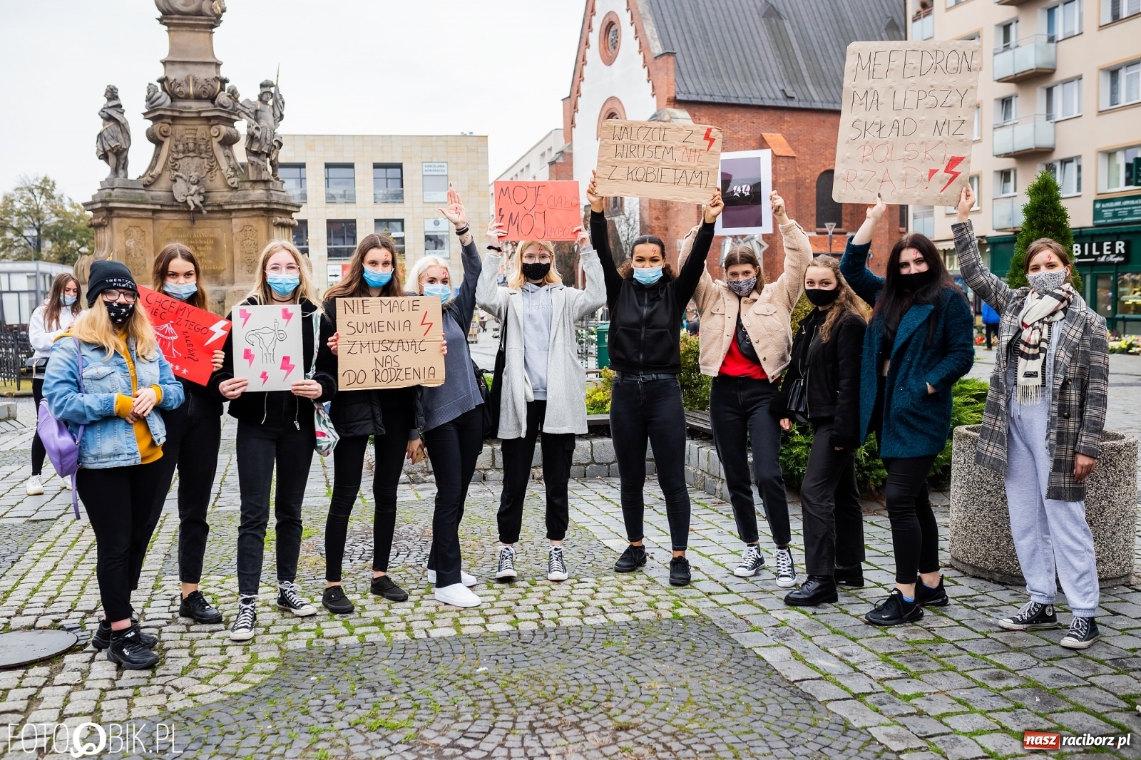 Zdjęcie w galerii na portalu naszraciborz.pl: Kraska: apeluję, by powstrzymać się od gromadzenia się, protesty mogą być bombą biologiczną. Dziś kolejny w Raciborzu  wiadomości z regionu