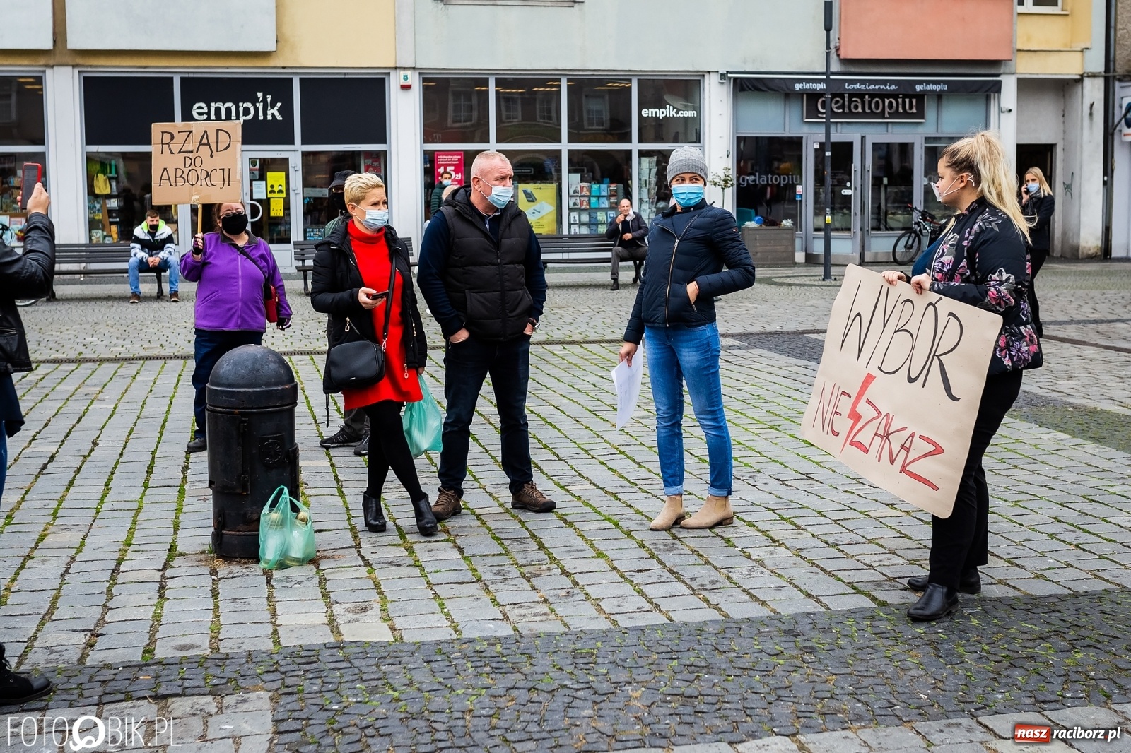 Zdjęcie w galerii na portalu naszraciborz.pl: Kraska: apeluję, by powstrzymać się od gromadzenia się, protesty mogą być bombą biologiczną. Dziś kolejny w Raciborzu  wiadomości z regionu