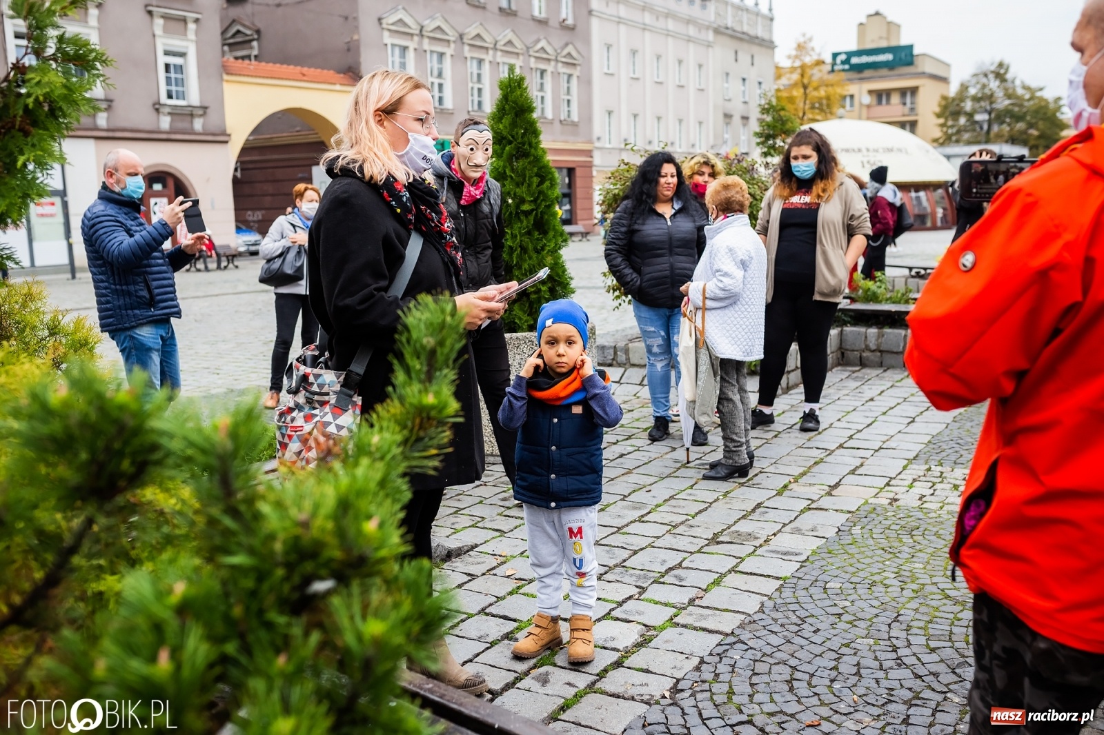 Zdjęcie w galerii na portalu naszraciborz.pl: Kraska: apeluję, by powstrzymać się od gromadzenia się, protesty mogą być bombą biologiczną. Dziś kolejny w Raciborzu  wiadomości z regionu