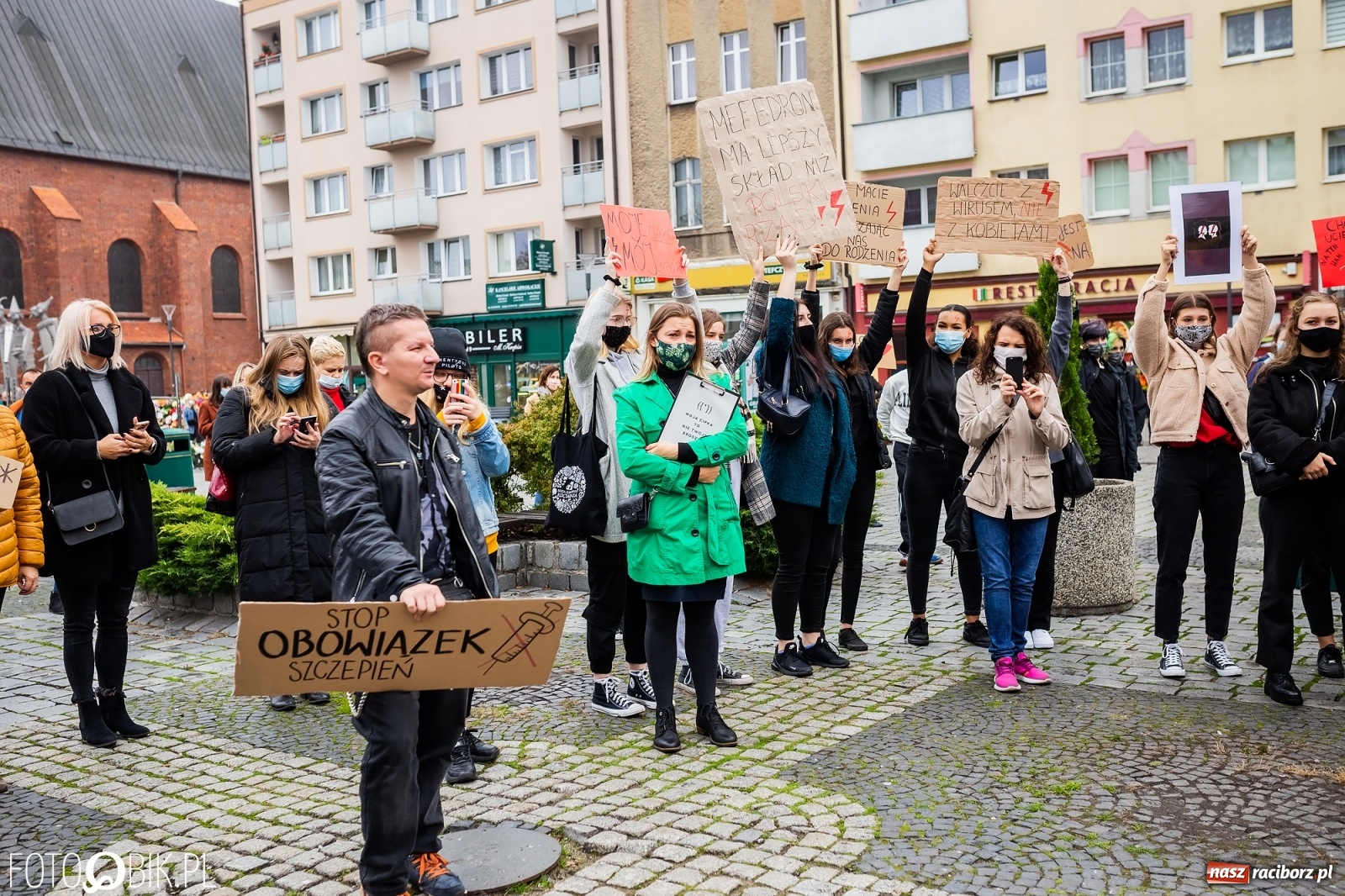 Zdjęcie w galerii na portalu naszraciborz.pl: Kraska: apeluję, by powstrzymać się od gromadzenia się, protesty mogą być bombą biologiczną. Dziś kolejny w Raciborzu  wiadomości z regionu