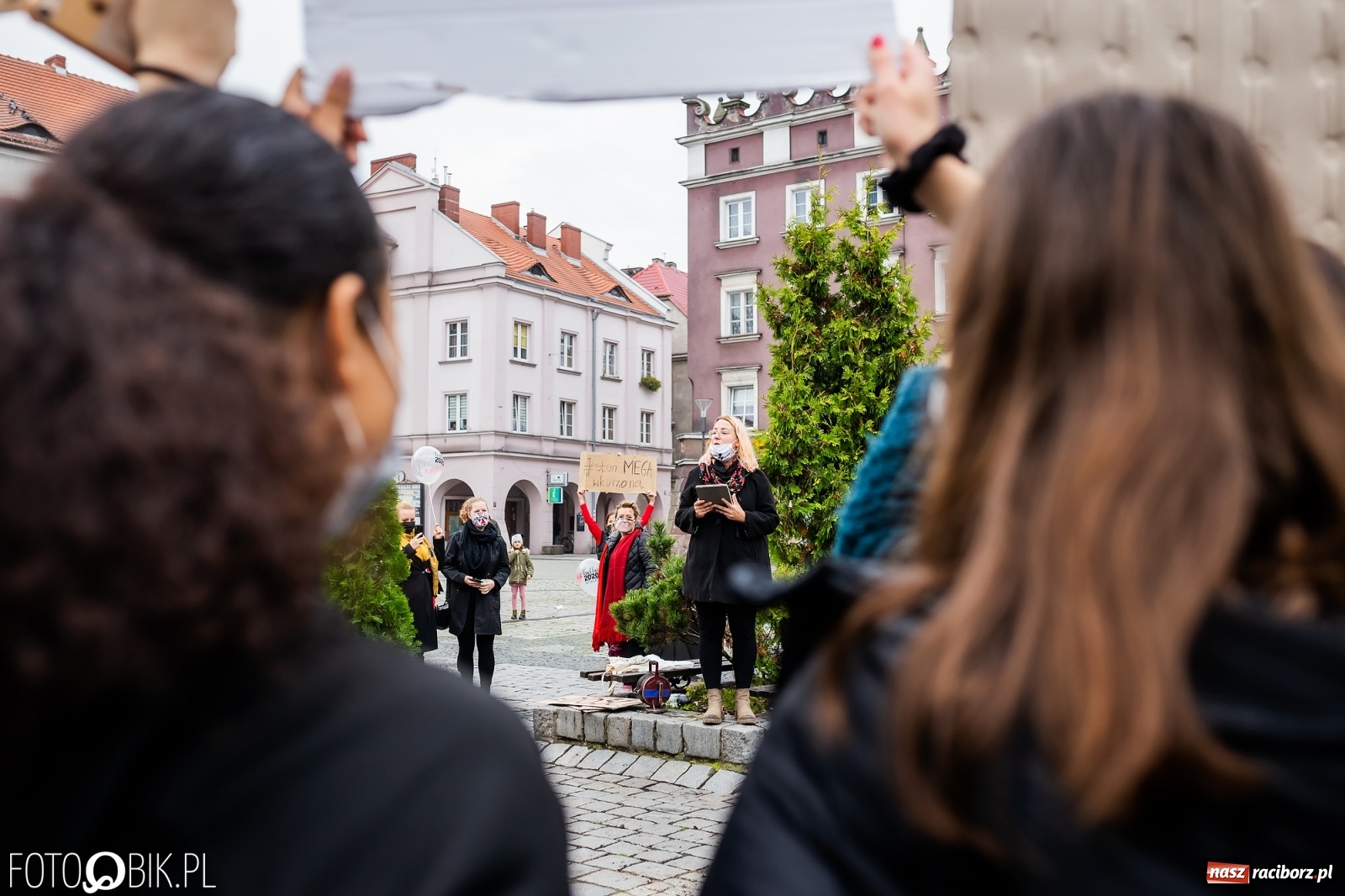 Zdjęcie w galerii na portalu naszraciborz.pl: Kraska: apeluję, by powstrzymać się od gromadzenia się, protesty mogą być bombą biologiczną. Dziś kolejny w Raciborzu  wiadomości z regionu