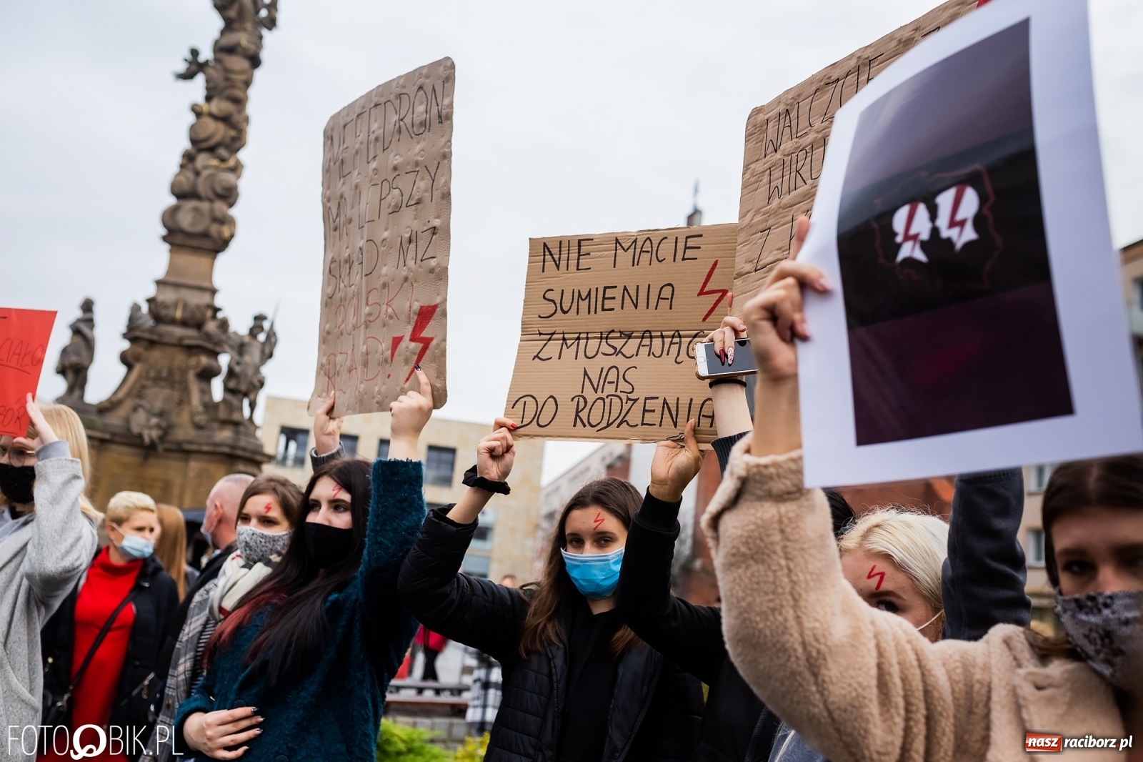 Zdjęcie w galerii na portalu naszraciborz.pl: Kraska: apeluję, by powstrzymać się od gromadzenia się, protesty mogą być bombą biologiczną. Dziś kolejny w Raciborzu  wiadomości z regionu