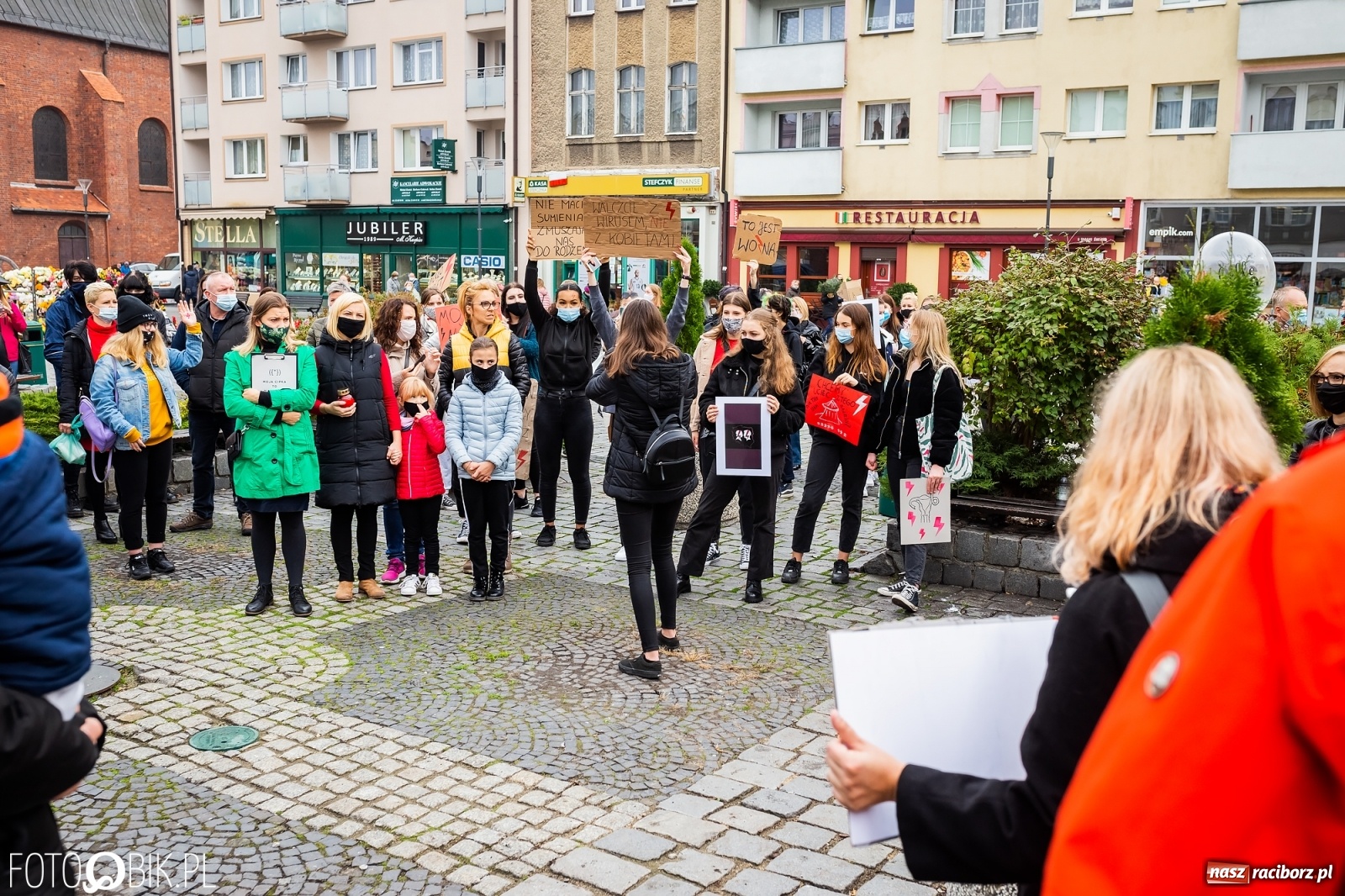 Zdjęcie w galerii na portalu naszraciborz.pl: Kraska: apeluję, by powstrzymać się od gromadzenia się, protesty mogą być bombą biologiczną. Dziś kolejny w Raciborzu  wiadomości z regionu