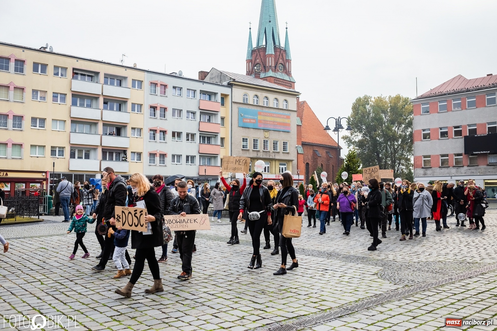 Zdjęcie w galerii na portalu naszraciborz.pl: Kraska: apeluję, by powstrzymać się od gromadzenia się, protesty mogą być bombą biologiczną. Dziś kolejny w Raciborzu  wiadomości z regionu