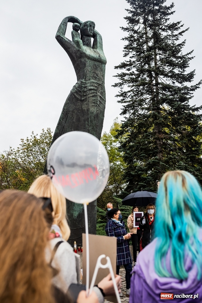 Zdjęcie w galerii na portalu naszraciborz.pl: Kraska: apeluję, by powstrzymać się od gromadzenia się, protesty mogą być bombą biologiczną. Dziś kolejny w Raciborzu  wiadomości z regionu
