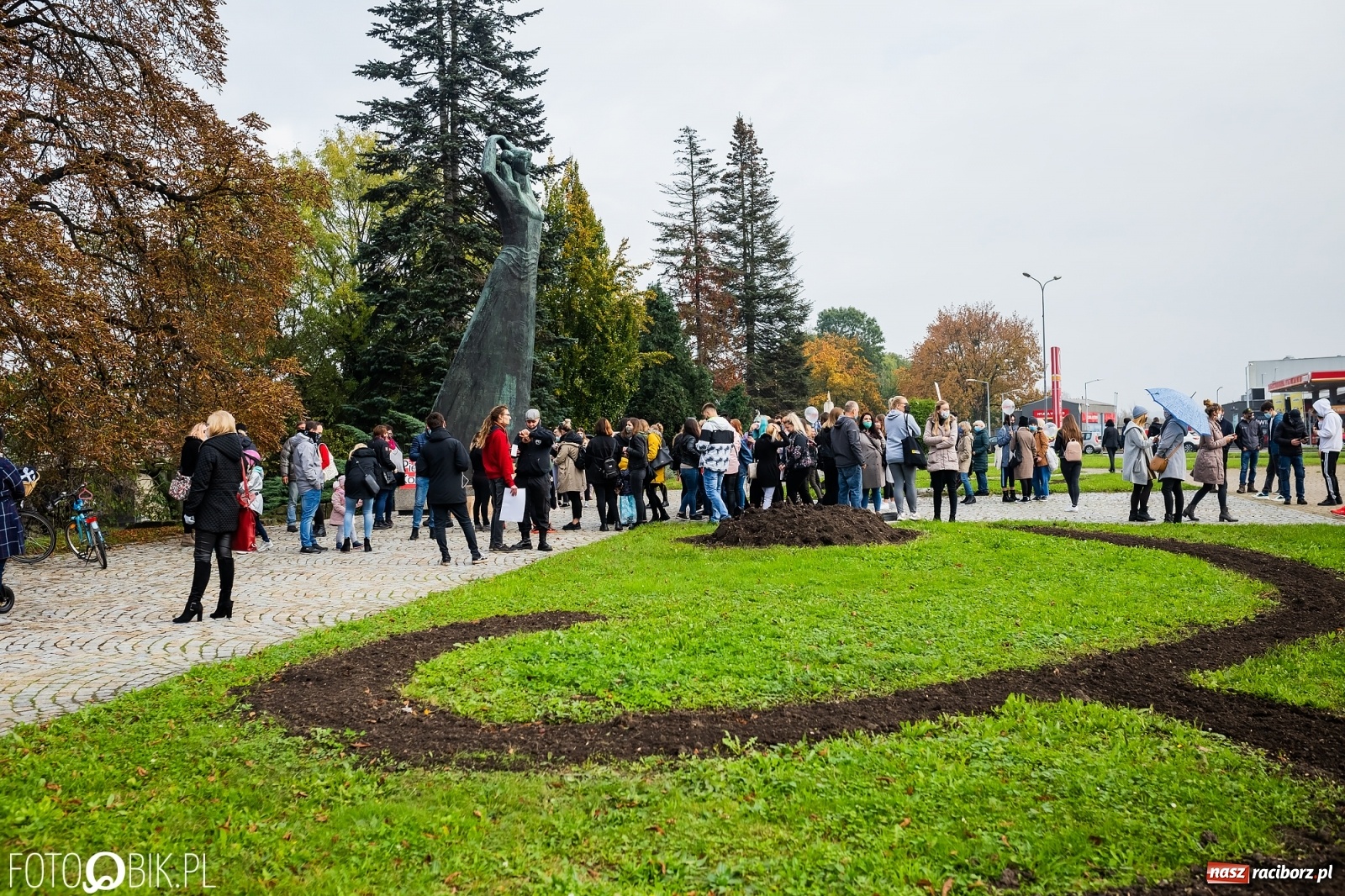 Zdjęcie w galerii na portalu naszraciborz.pl: Kraska: apeluję, by powstrzymać się od gromadzenia się, protesty mogą być bombą biologiczną. Dziś kolejny w Raciborzu  wiadomości z regionu
