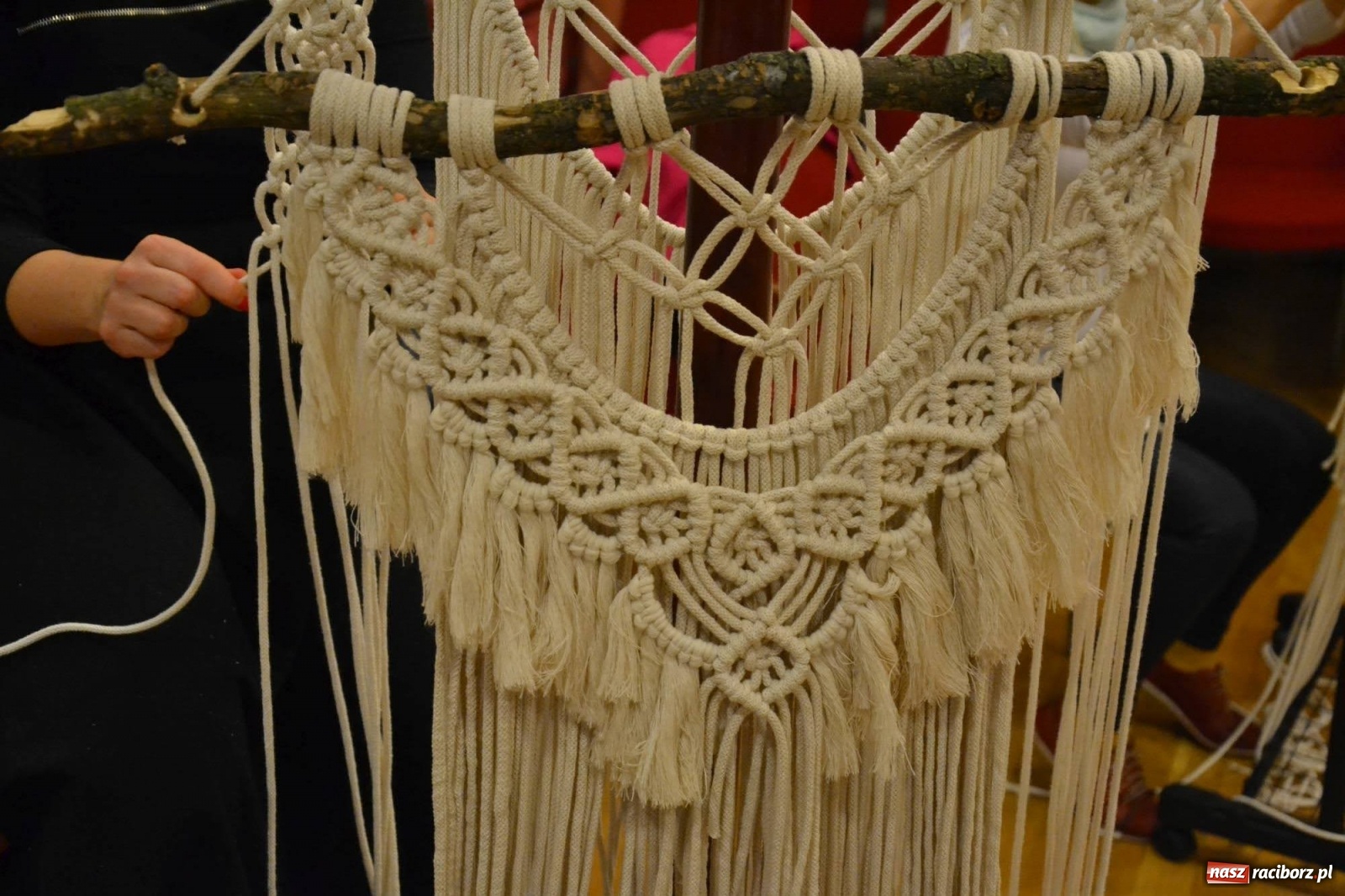 Zdjęcie w galerii na portalu naszraciborz.pl: Makrama. Krok po kroku. Warsztaty na zamku wiadomości z regionu