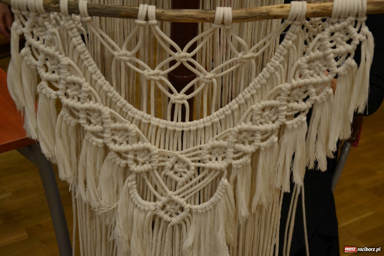 Zdjęcie w galerii na portalu naszraciborz.pl: Makrama. Krok po kroku. Warsztaty na zamku wiadomości z regionu