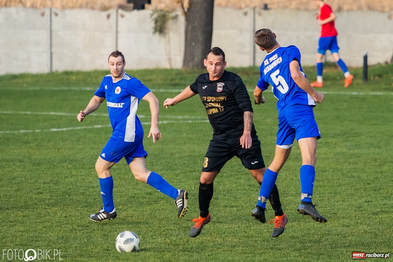 Zdjęcie w galerii na portalu naszraciborz.pl: Derby gminy Krzanowice. Udany rewanż Borucina [FOTO] wiadomości z regionu