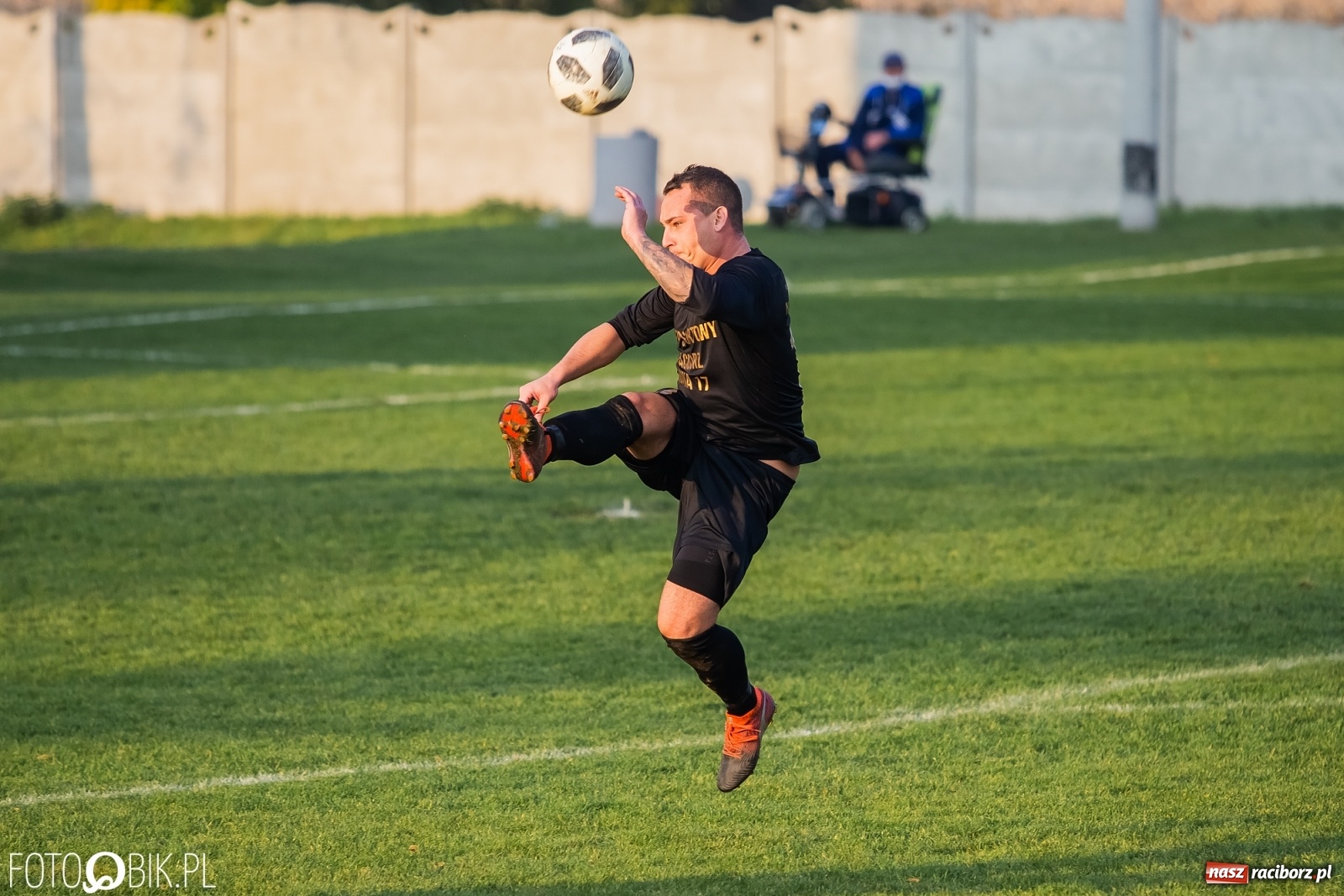 Zdjęcie w galerii na portalu naszraciborz.pl: Derby gminy Krzanowice. Udany rewanż Borucina [FOTO] wiadomości z regionu