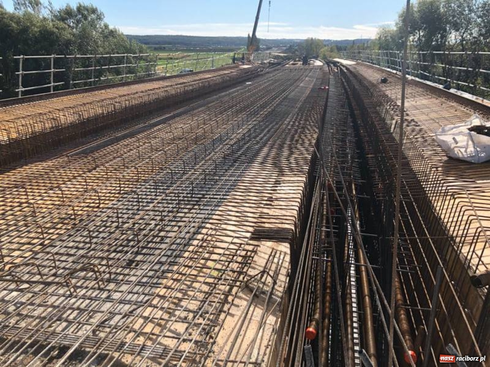 Zdjęcie w galerii na portalu naszraciborz.pl: Budowa ronda przy Piaskowej-Rybnickiej. Tak będzie zorganizowany ruch wiadomości z regionu