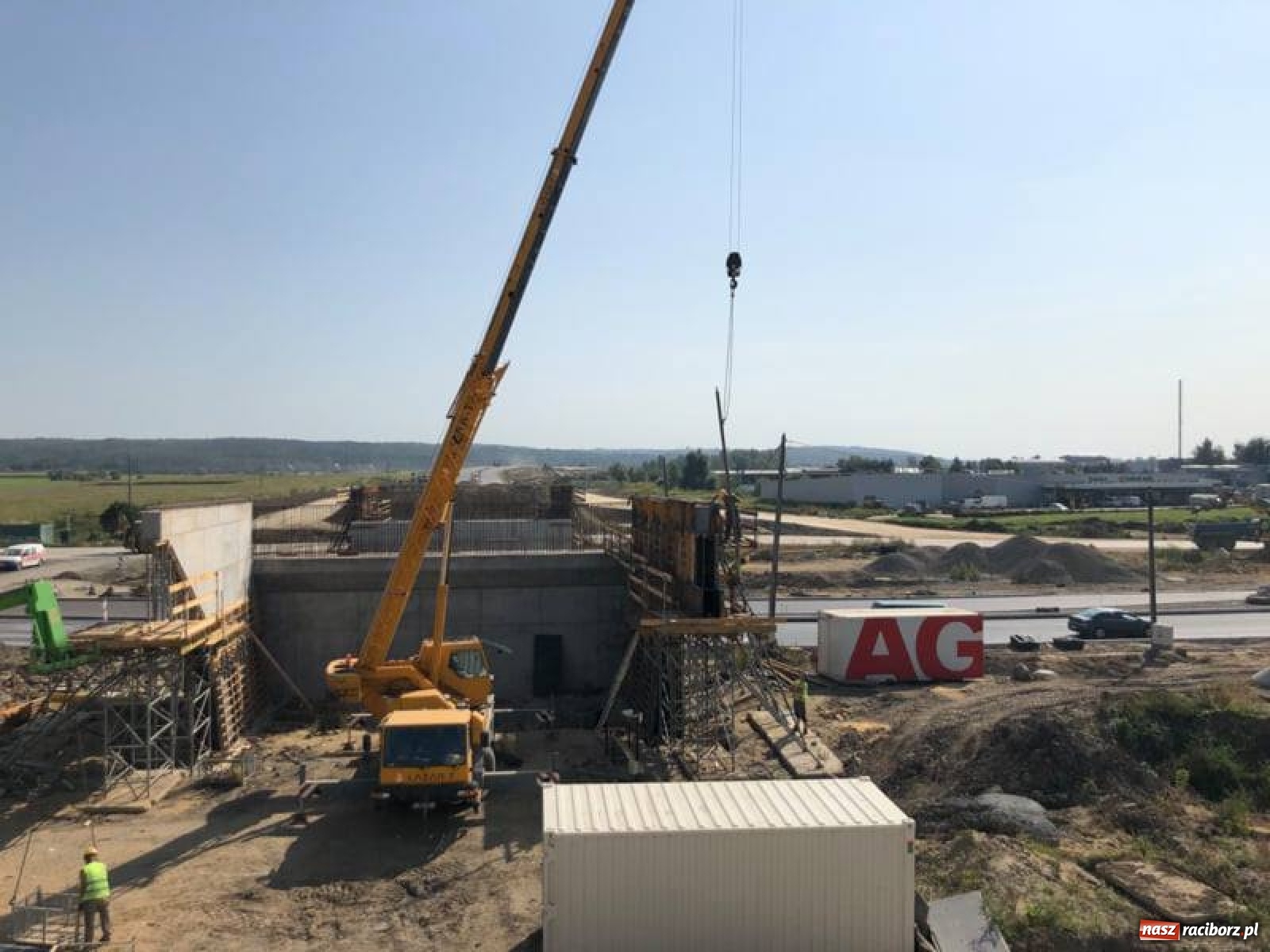 Zdjęcie w galerii na portalu naszraciborz.pl: Budowa ronda przy Piaskowej-Rybnickiej. Tak będzie zorganizowany ruch wiadomości z regionu