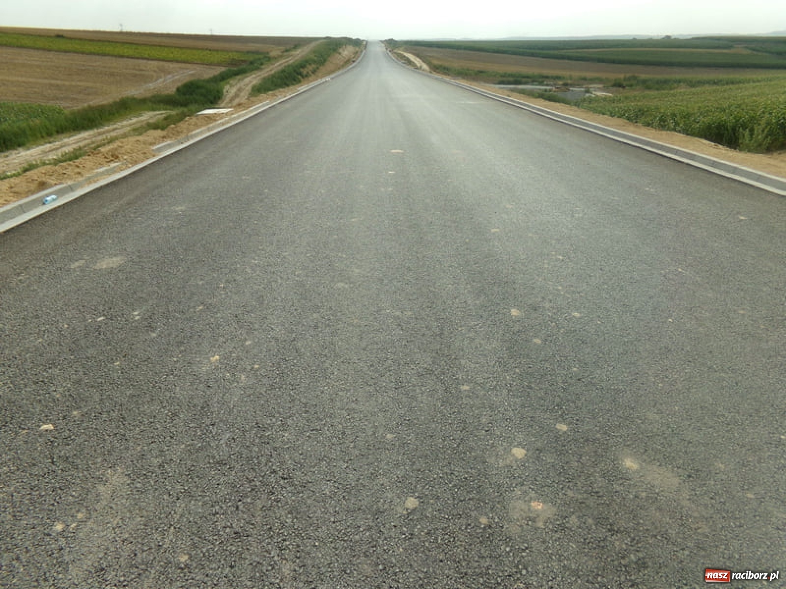 Zdjęcie w galerii na portalu naszraciborz.pl: Budowa ronda przy Piaskowej-Rybnickiej. Tak będzie zorganizowany ruch wiadomości z regionu