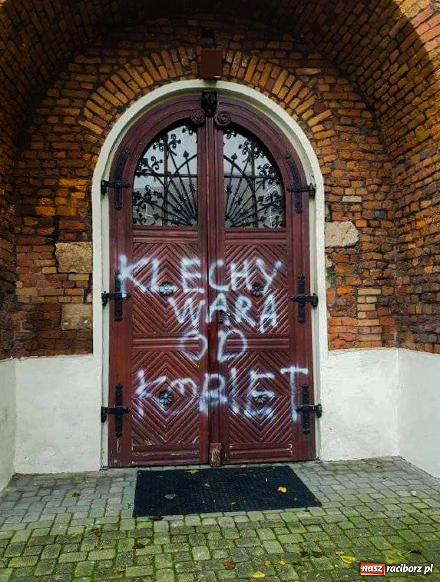 Zdjęcie w galerii na portalu naszraciborz.pl: Oświadczenie Ministra Spraw Wewnętrznych i Administracji ws. ataków na kościoły wiadomości z regionu