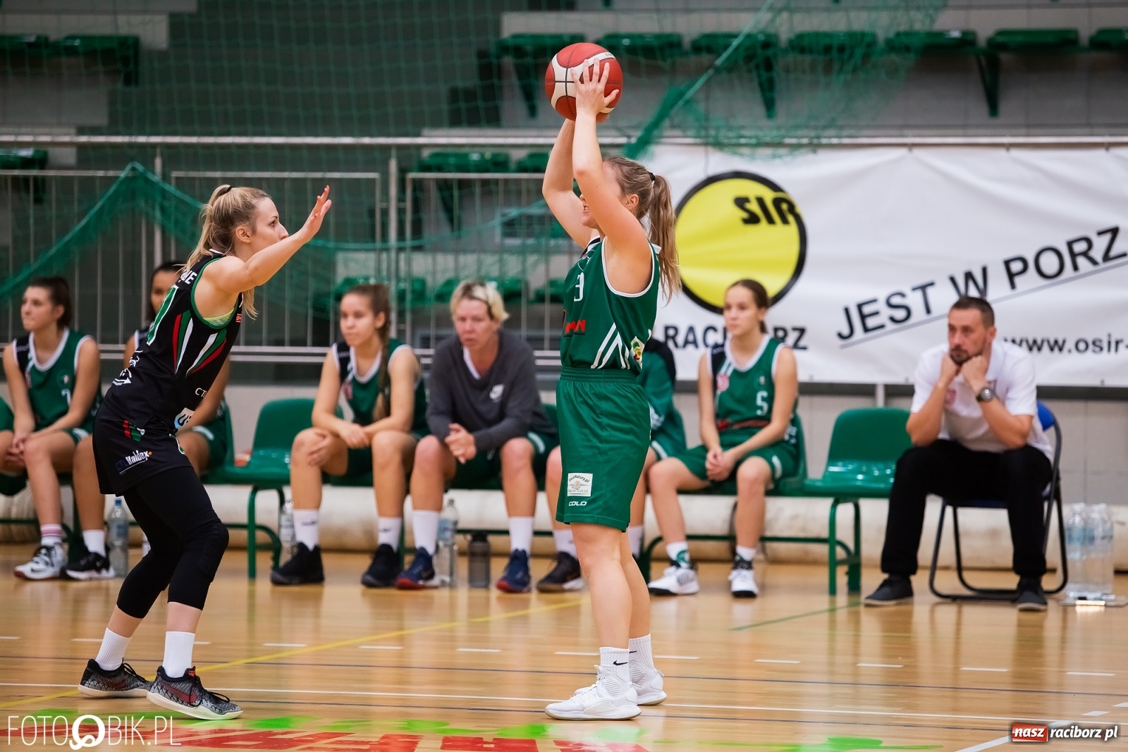 Zdjęcie w galerii na portalu naszraciborz.pl: Koszykówka. RKK bez szans w starciu z Zabłębiem Sosnowiec [FOTO i WIDEO] wiadomości z regionu