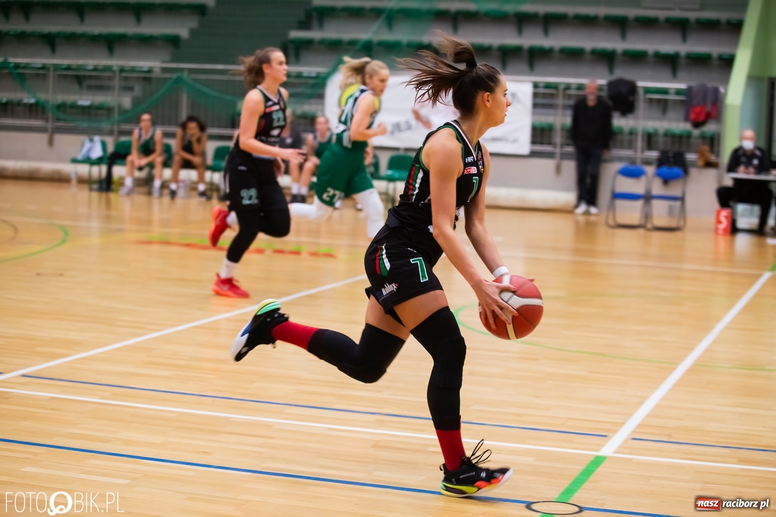 Zdjęcie w galerii na portalu naszraciborz.pl: Koszykówka. RKK bez szans w starciu z Zabłębiem Sosnowiec [FOTO i WIDEO] wiadomości z regionu