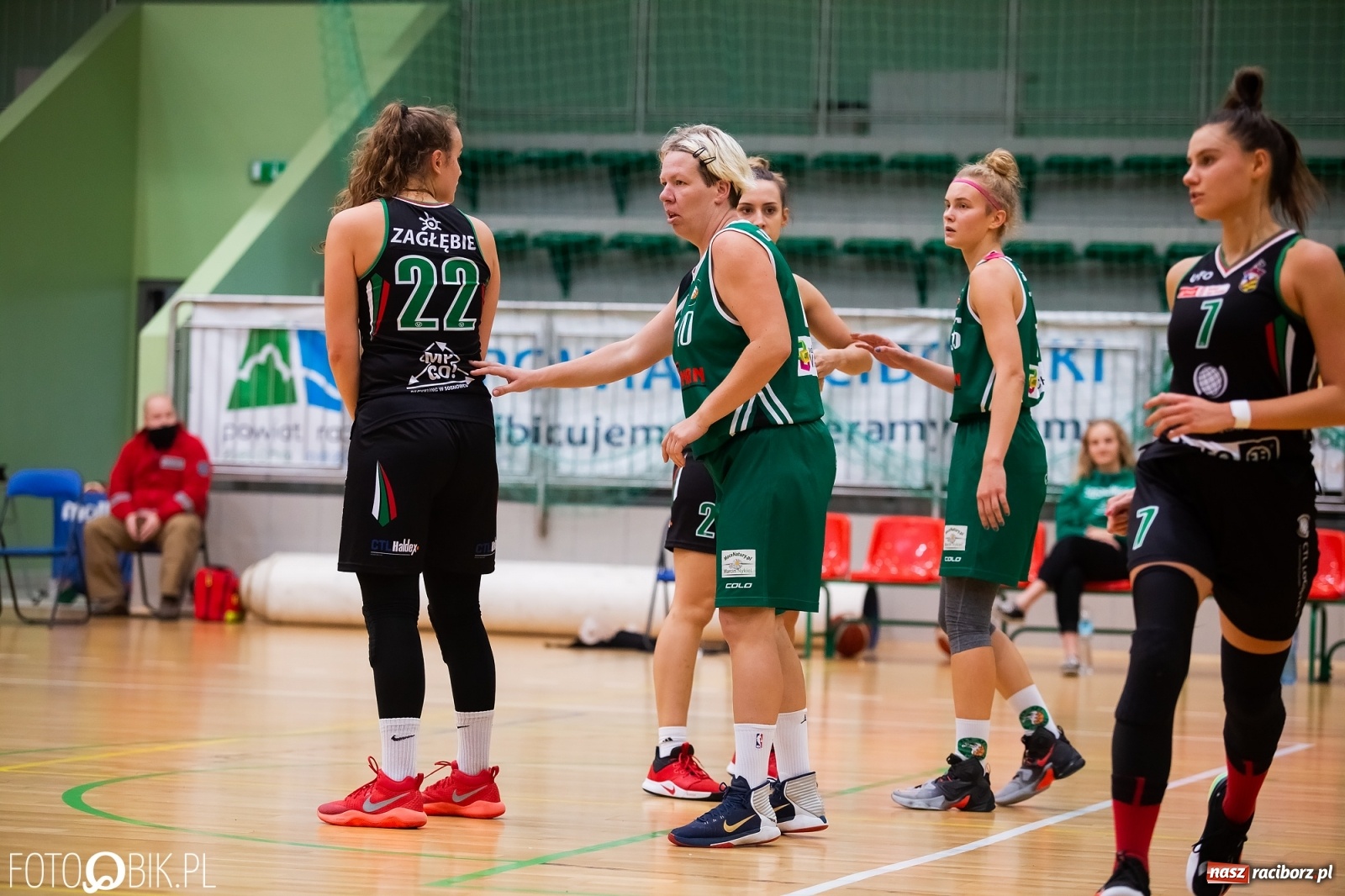 Zdjęcie w galerii na portalu naszraciborz.pl: Koszykówka. RKK bez szans w starciu z Zabłębiem Sosnowiec [FOTO i WIDEO] wiadomości z regionu