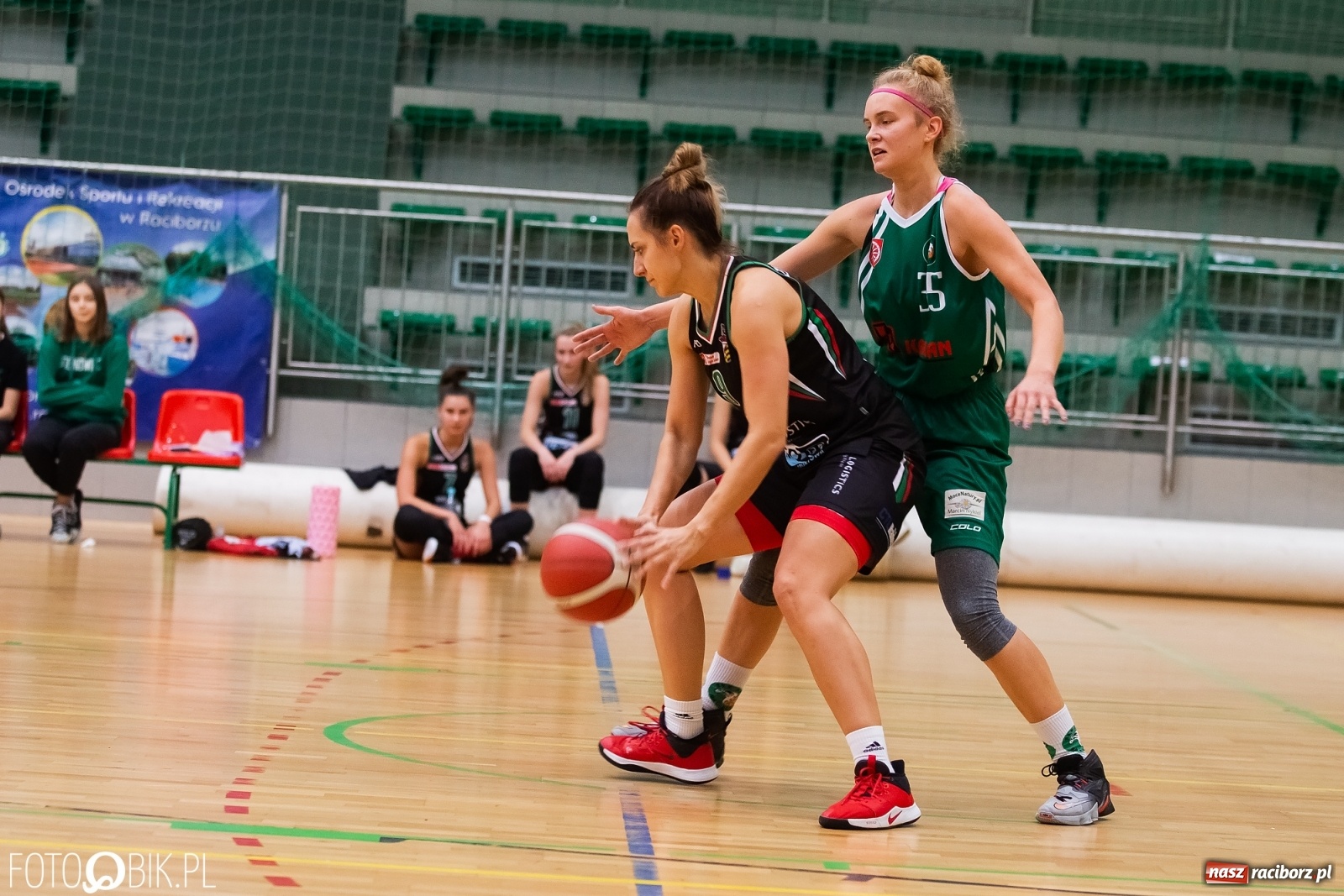 Zdjęcie w galerii na portalu naszraciborz.pl: Koszykówka. RKK bez szans w starciu z Zabłębiem Sosnowiec [FOTO i WIDEO] wiadomości z regionu
