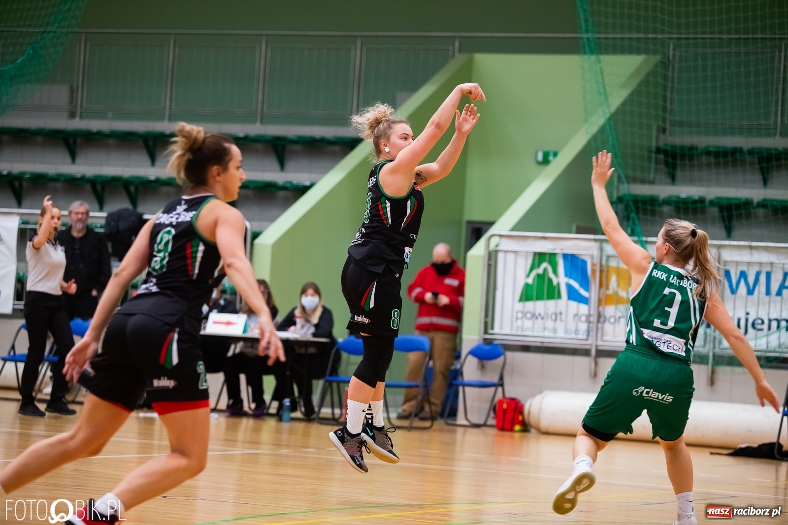 Zdjęcie w galerii na portalu naszraciborz.pl: Koszykówka. RKK bez szans w starciu z Zabłębiem Sosnowiec [FOTO i WIDEO] wiadomości z regionu