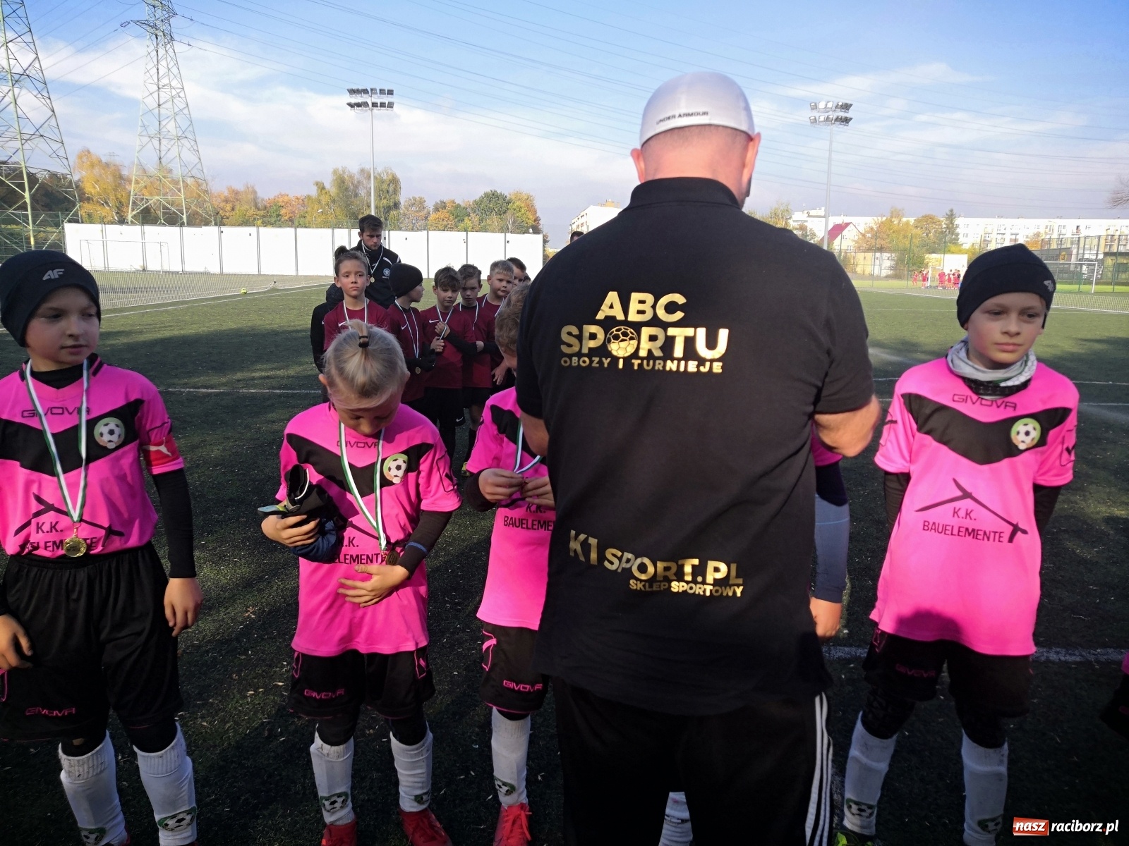 Zdjęcie w galerii na portalu naszraciborz.pl: Młodzi piłkarze LKS Tworków zwycięzcami turnieju w Zabrzu [FOTO] wiadomości z regionu