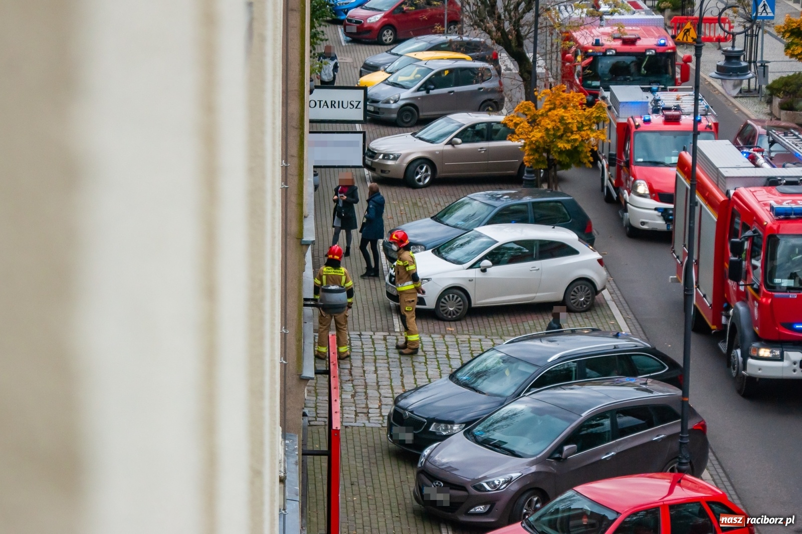 Zdjęcie w galerii na portalu naszraciborz.pl: Akcja strażaków na ul. Batorego  wiadomości z regionu