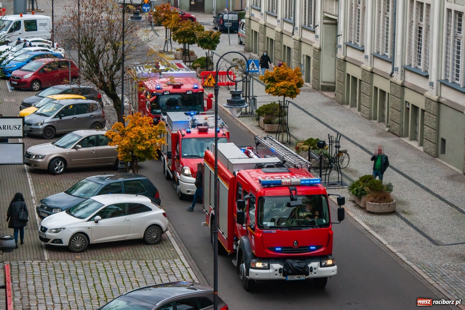 Zdjęcie w galerii na portalu naszraciborz.pl: Akcja strażaków na ul. Batorego  wiadomości z regionu