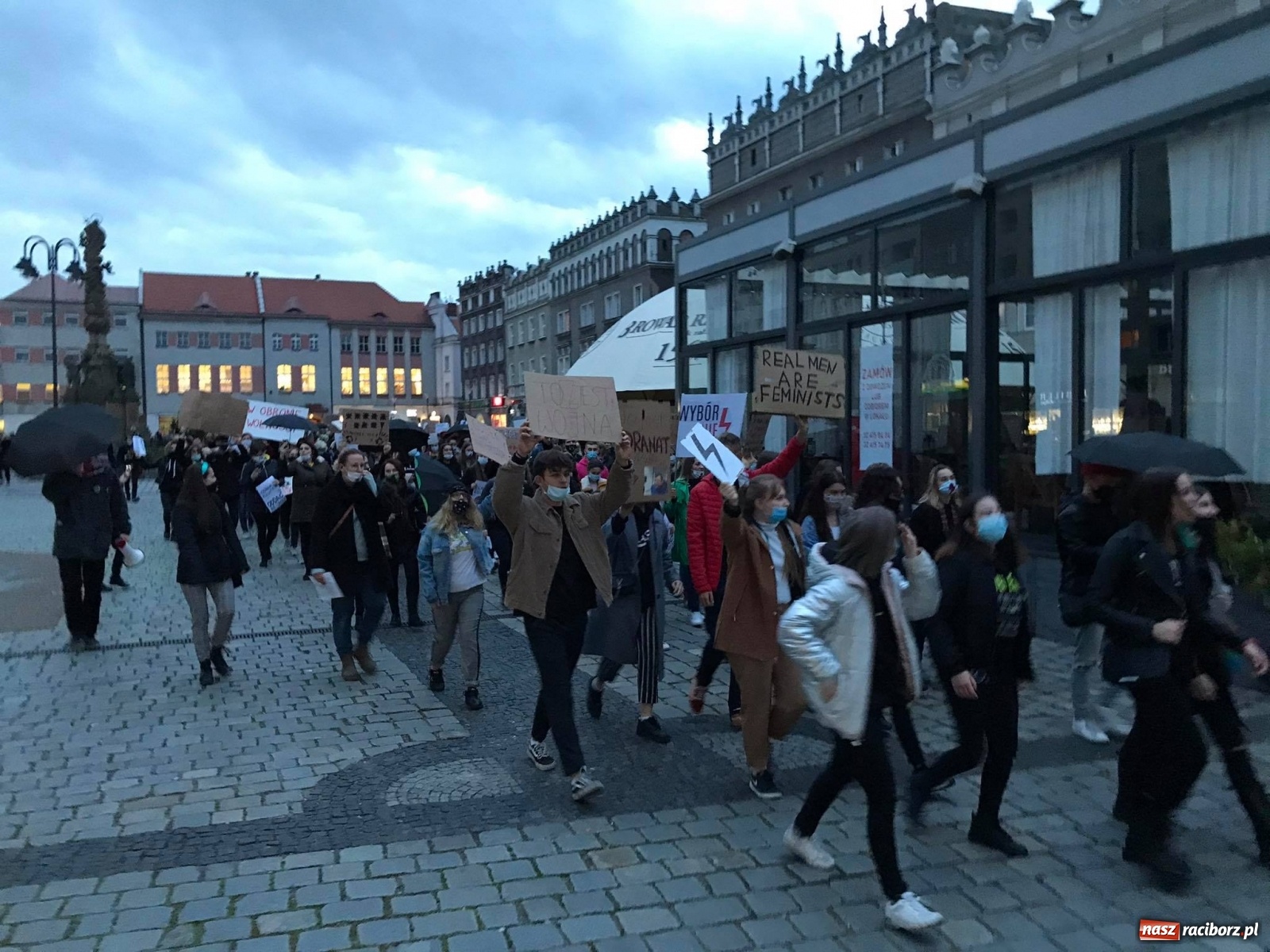 Zdjęcie w galerii na portalu naszraciborz.pl: Zakaz aborcji. Racibórz znów protestuje [WIDEO] wiadomości z regionu